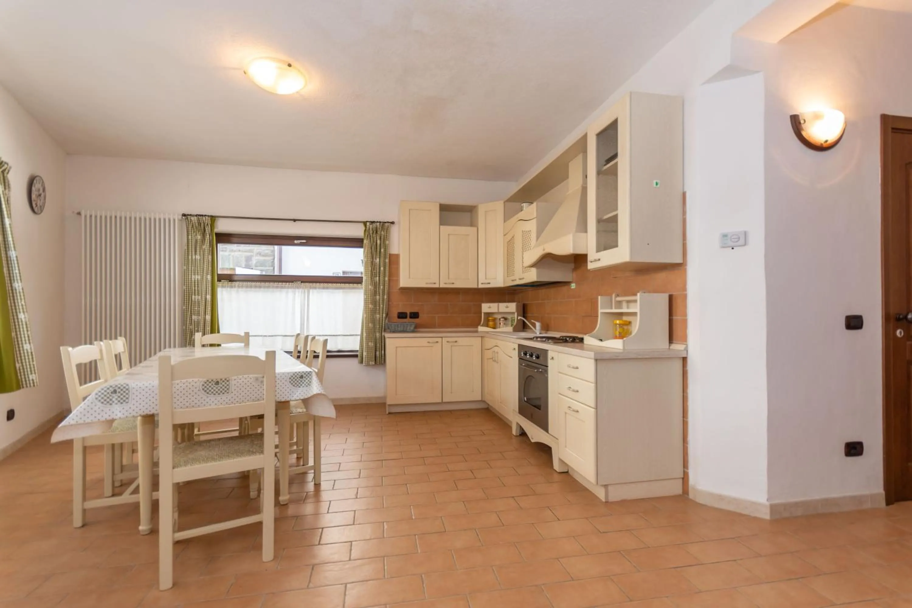 Kitchen or kitchenette in Villa Simona
