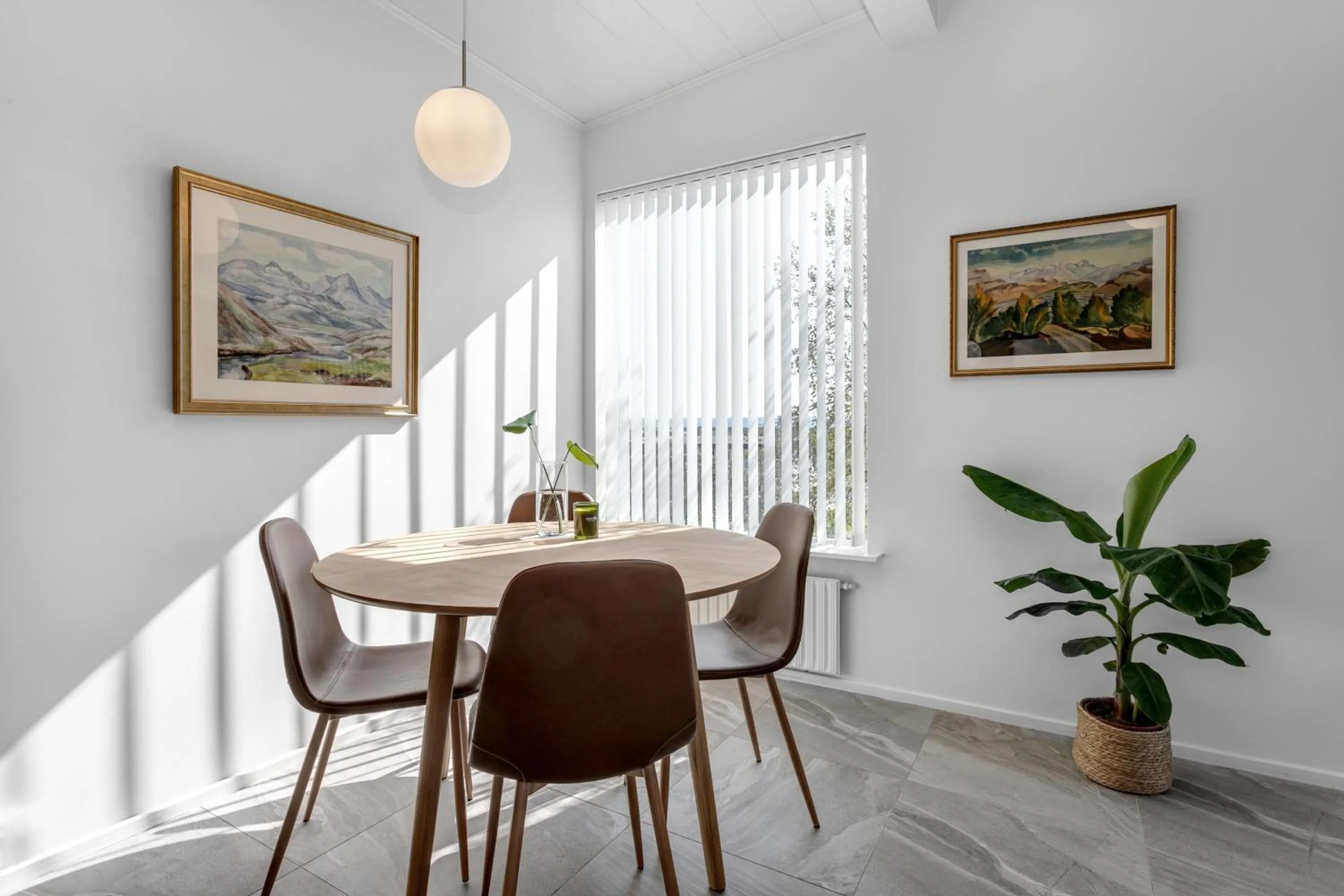 Dining area in Nes Residence