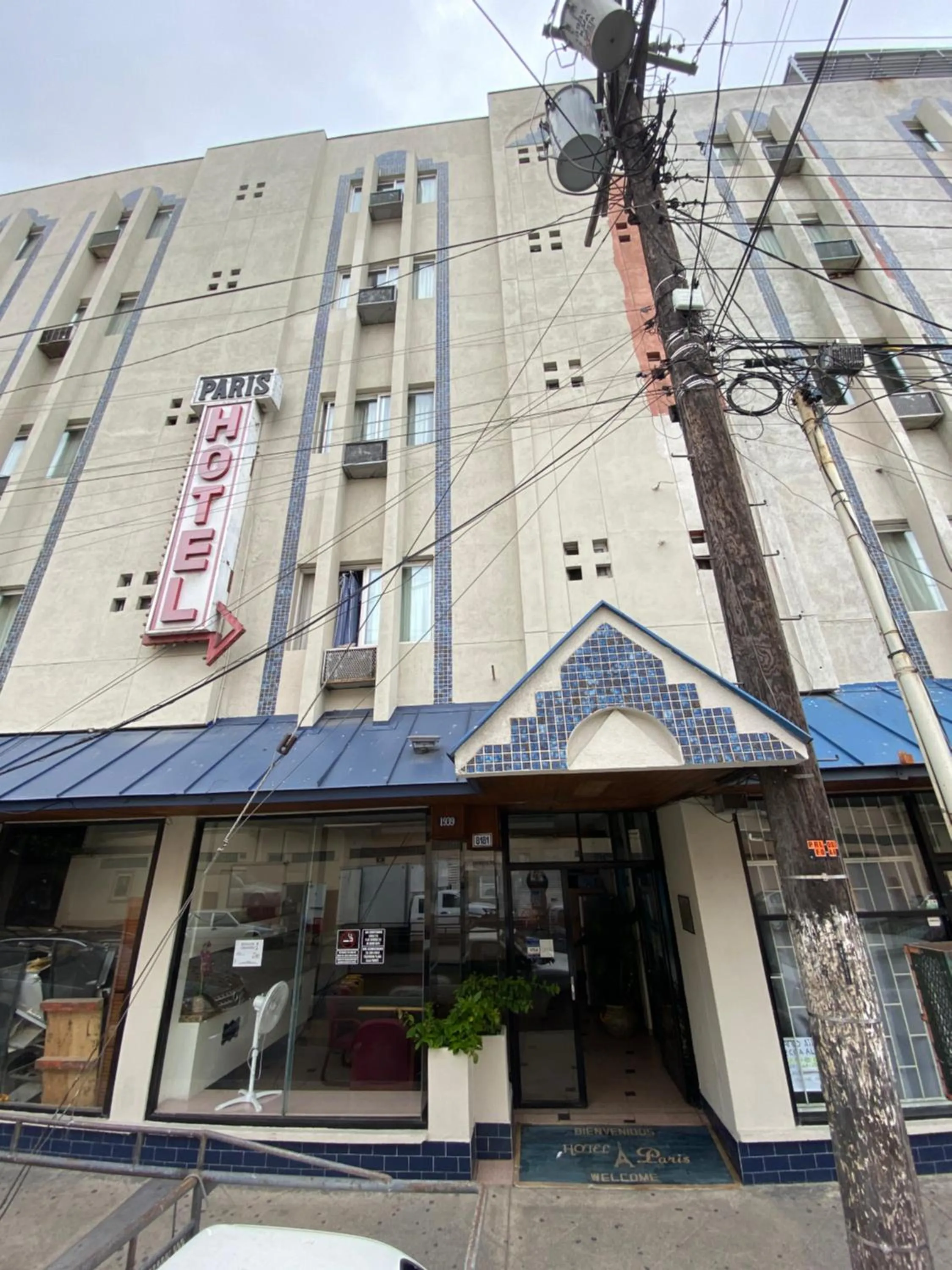 Property building in Hotel Paris