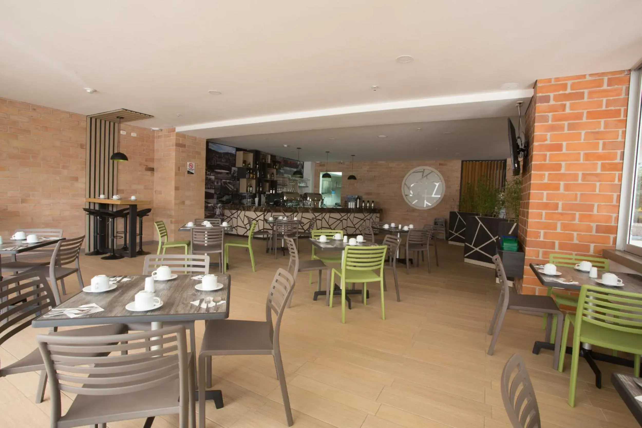 Restaurant/places to eat in Hotel Vivre Restaurant/places to eat in Hotel Vivre