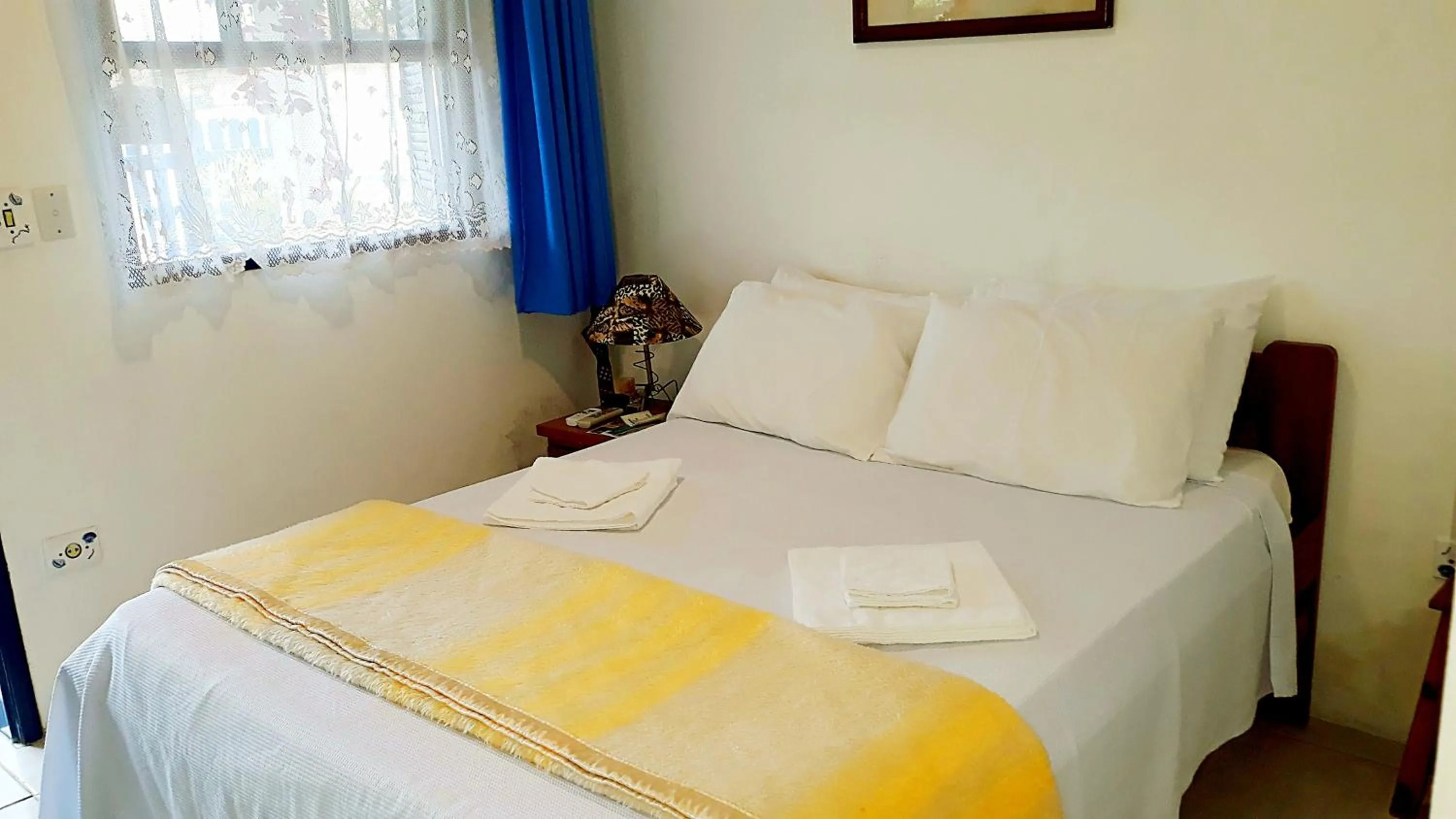 Balcony/Terrace, Bed in Pousada Via Maria