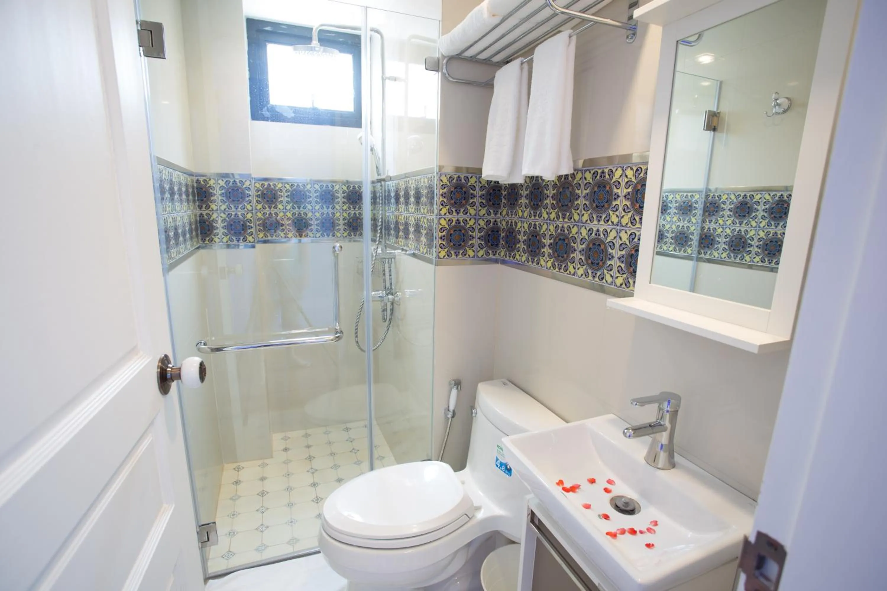 Decorative detail in Nine Design Place