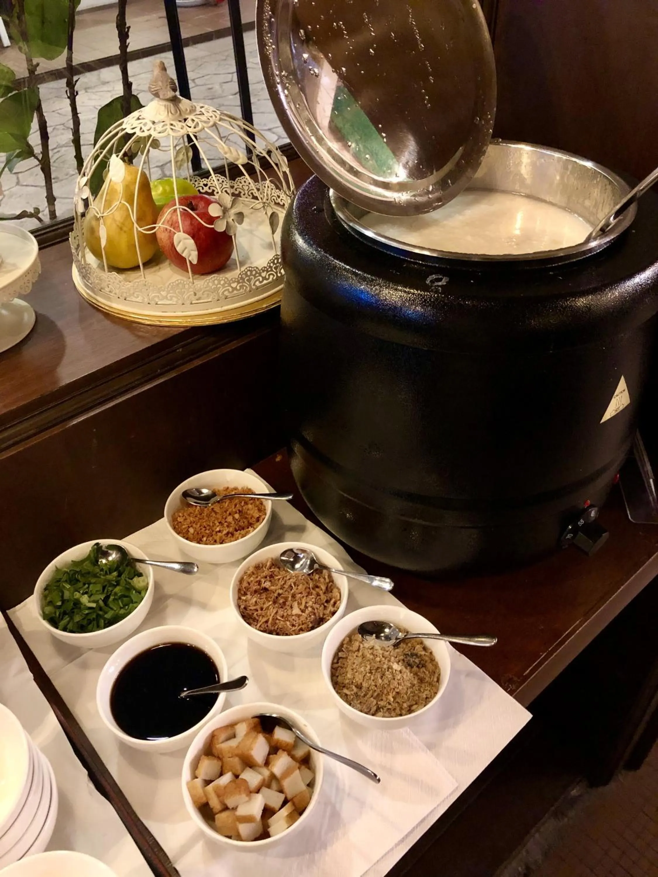 Buffet breakfast in Kimberley Hotel Georgetown