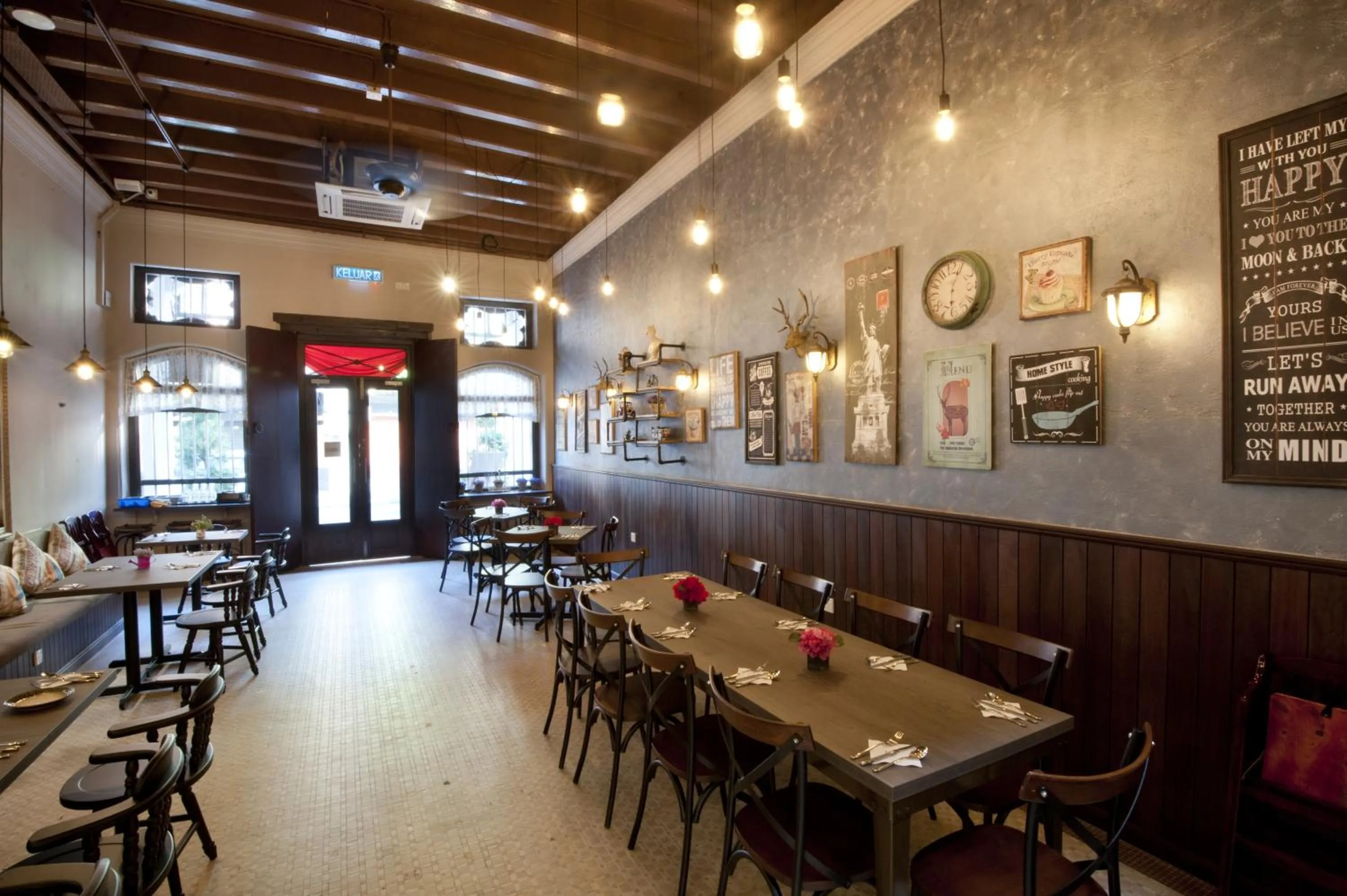 Restaurant/places to eat in Kimberley Hotel Georgetown