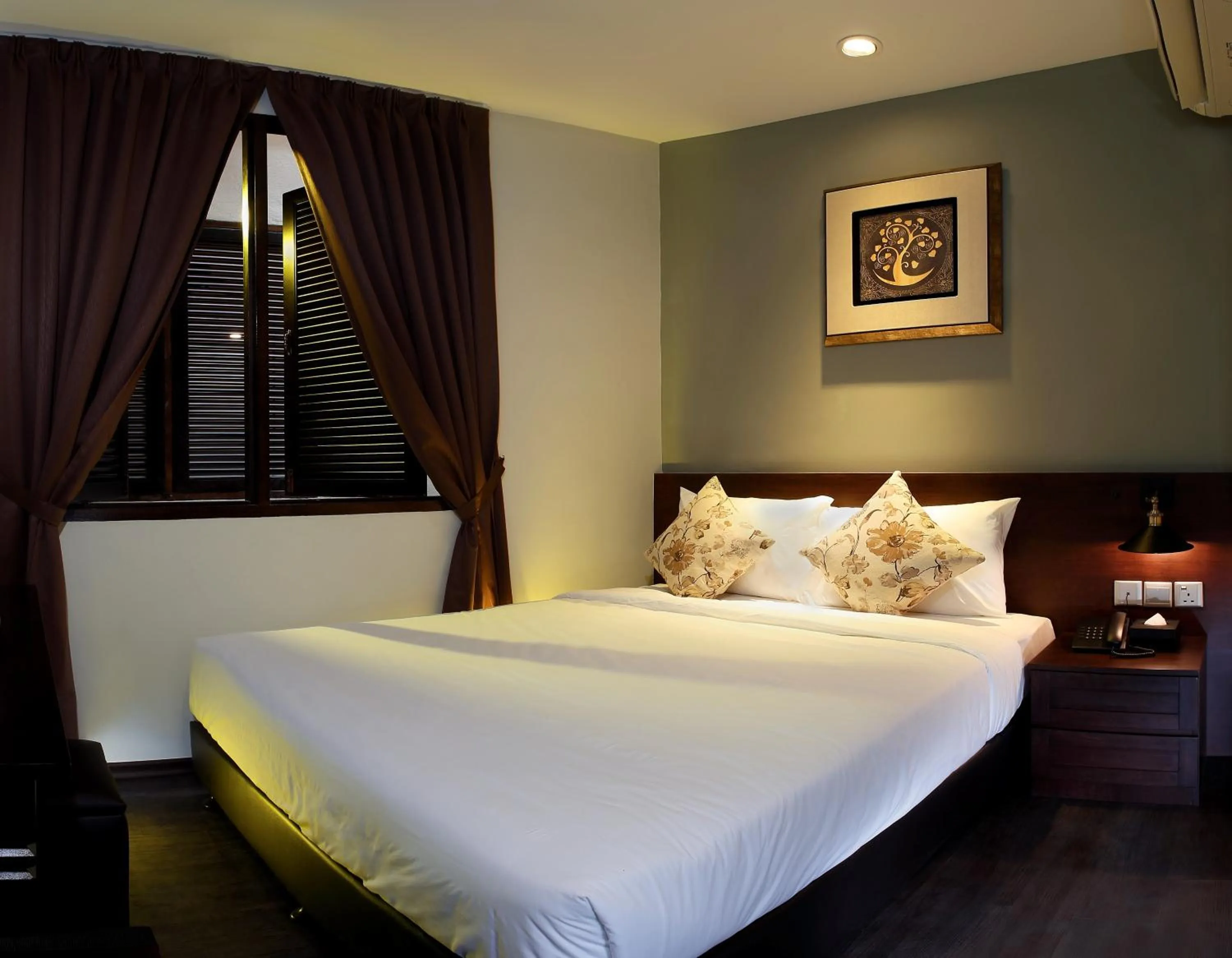 Bedroom, Bed in Kimberley Hotel Georgetown