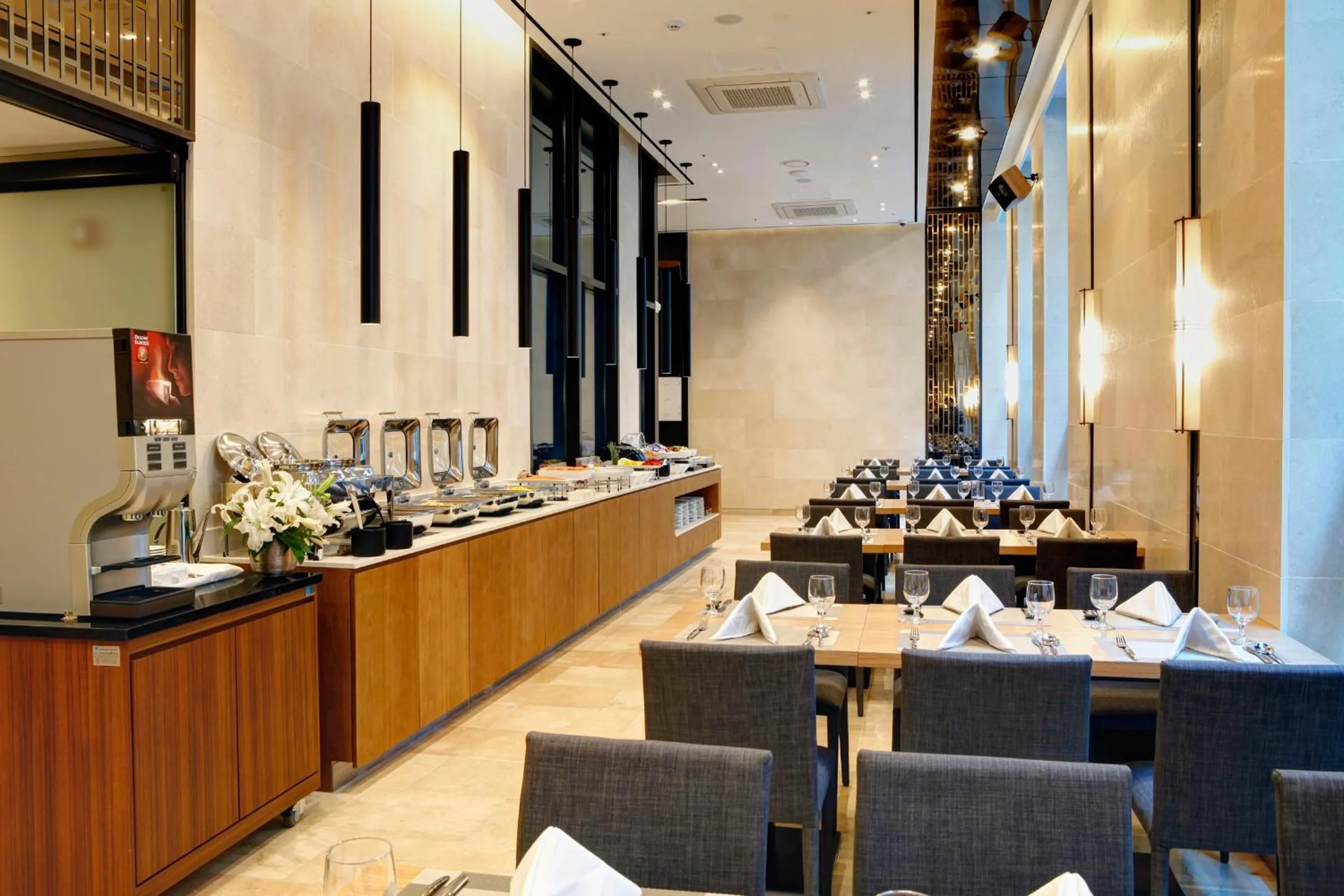 Coffee/tea facilities in ON City Hotel