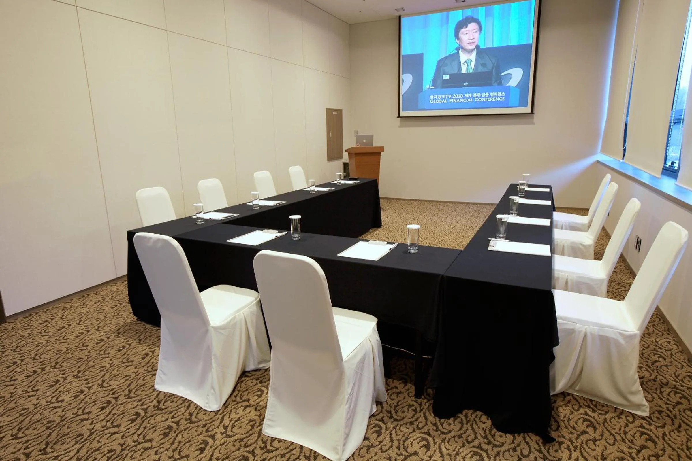 Meeting/conference room in ON City Hotel