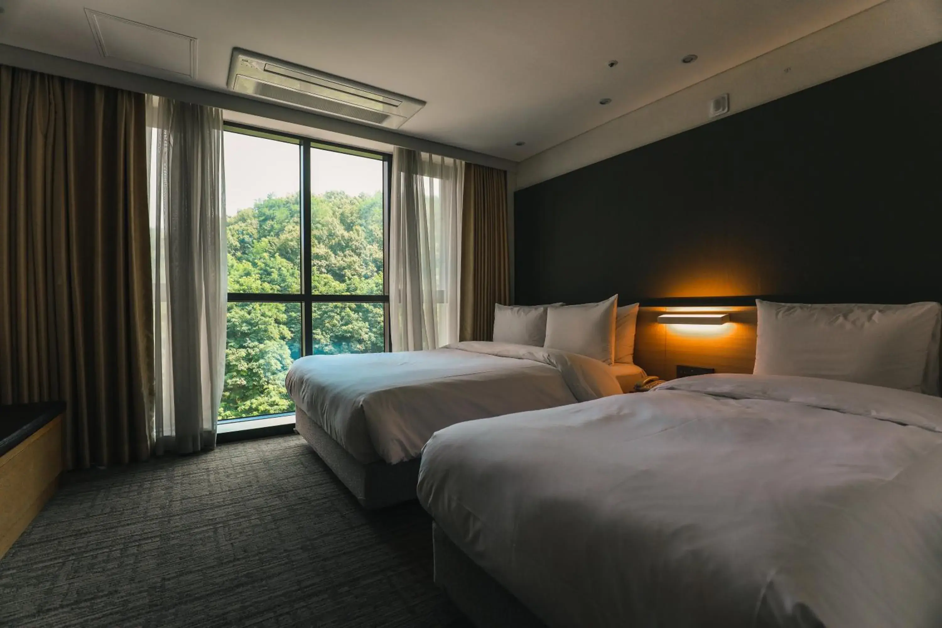 Bed in ON City Hotel Bed in ON City Hotel