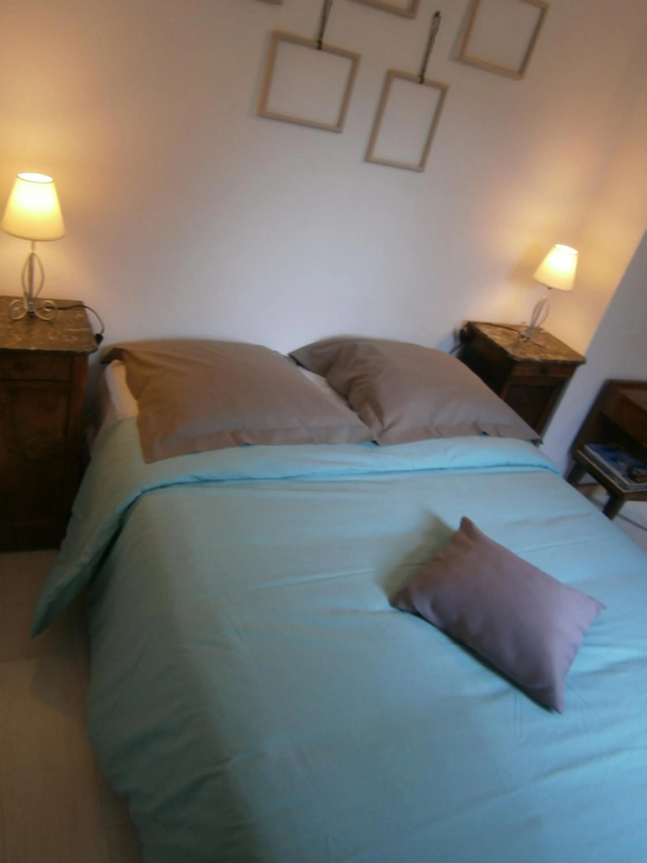 Bed in Les Charmilles