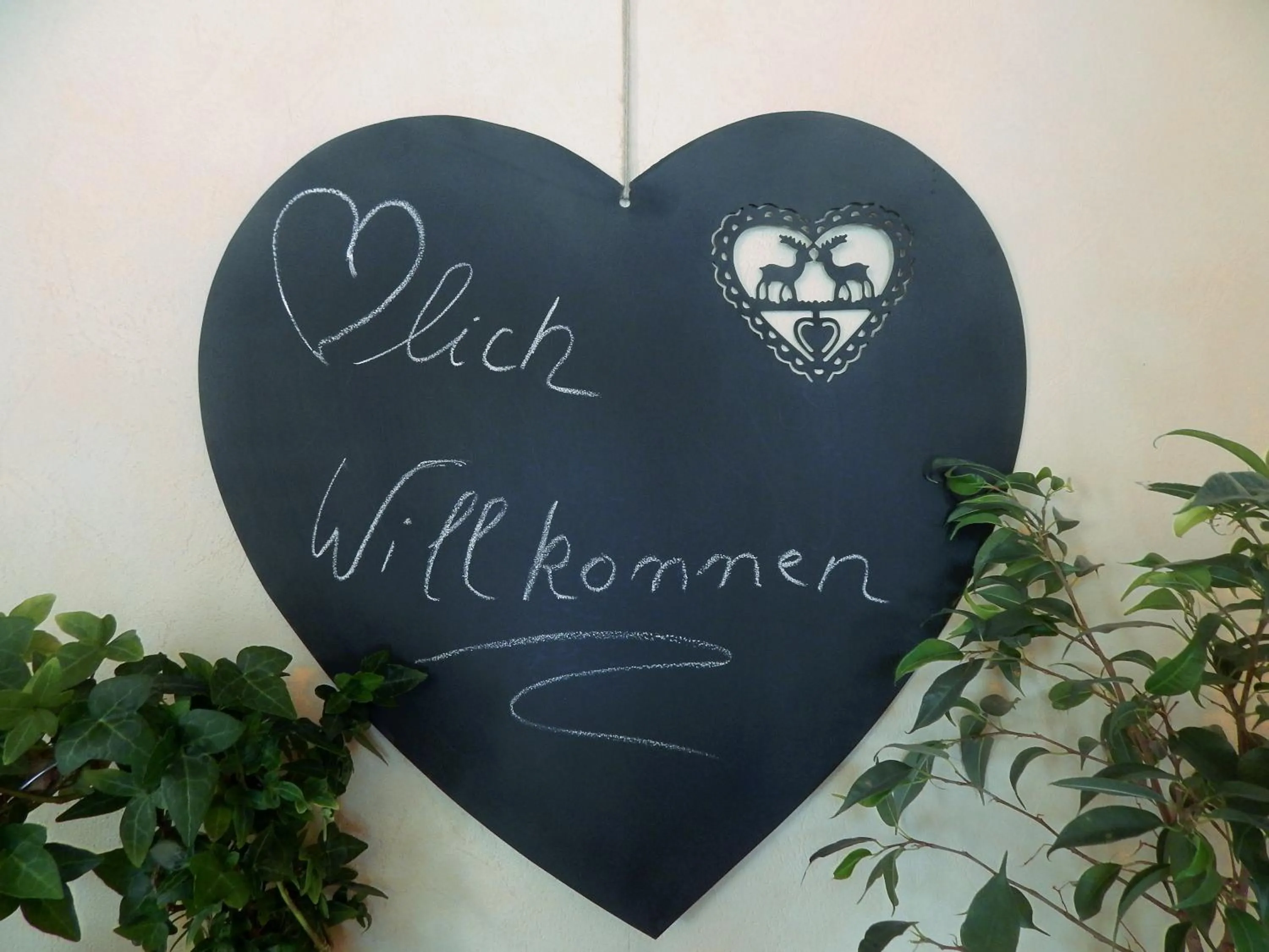Decorative detail in Der Weinladen