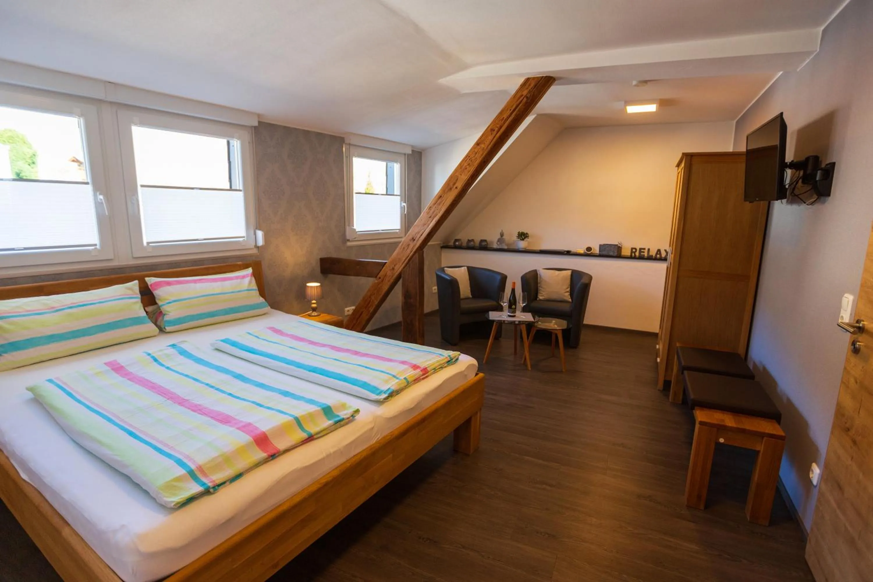 Photo of the whole room, Bed in Der Weinladen