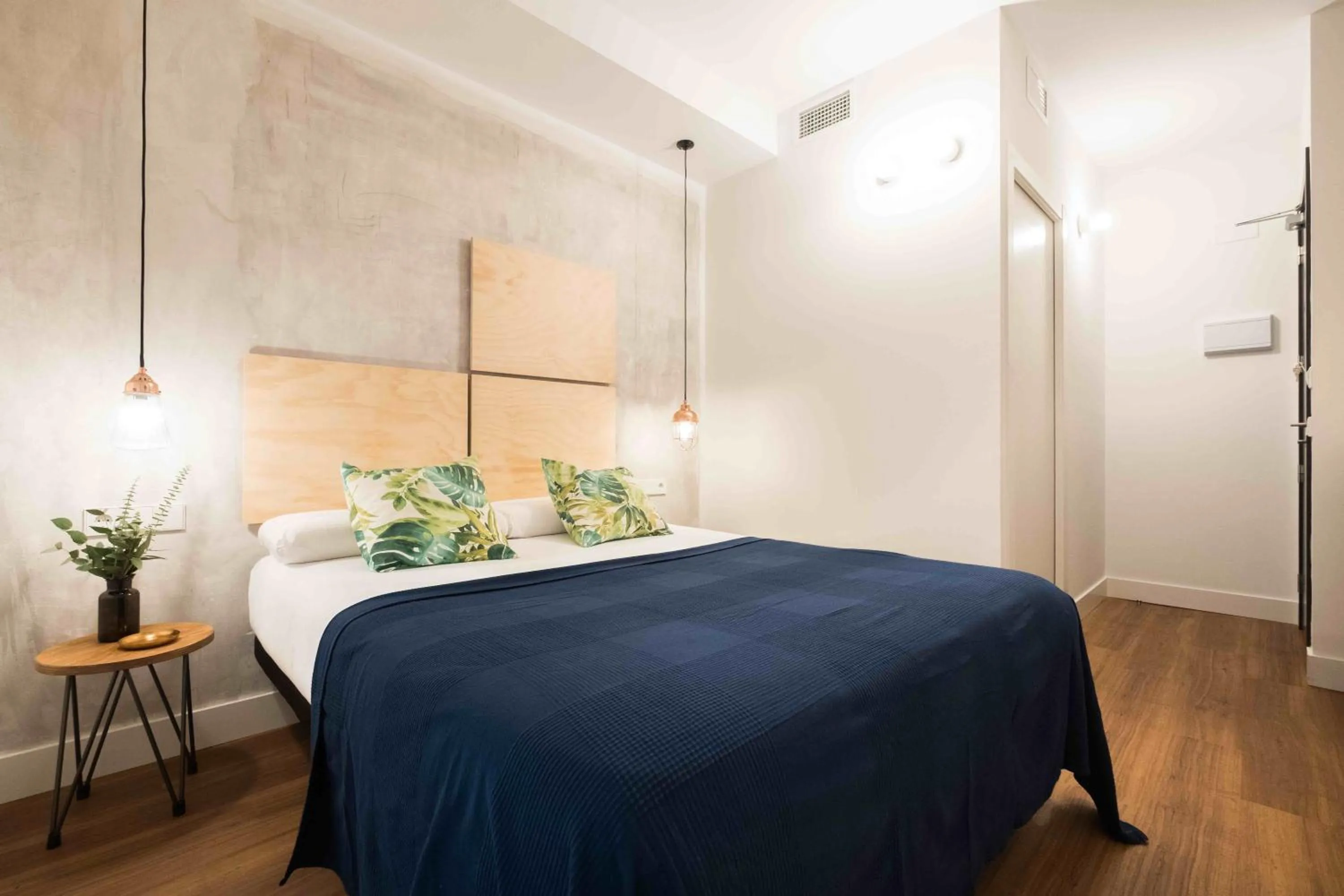 Photo of the whole room, Bed in Magatzem 128