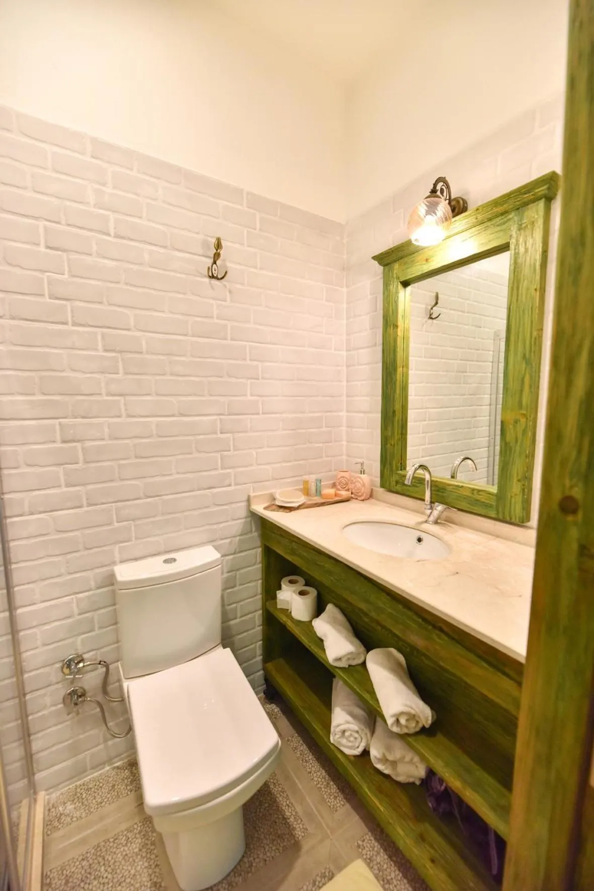 Toilet in Pyramid Boutique Hotel