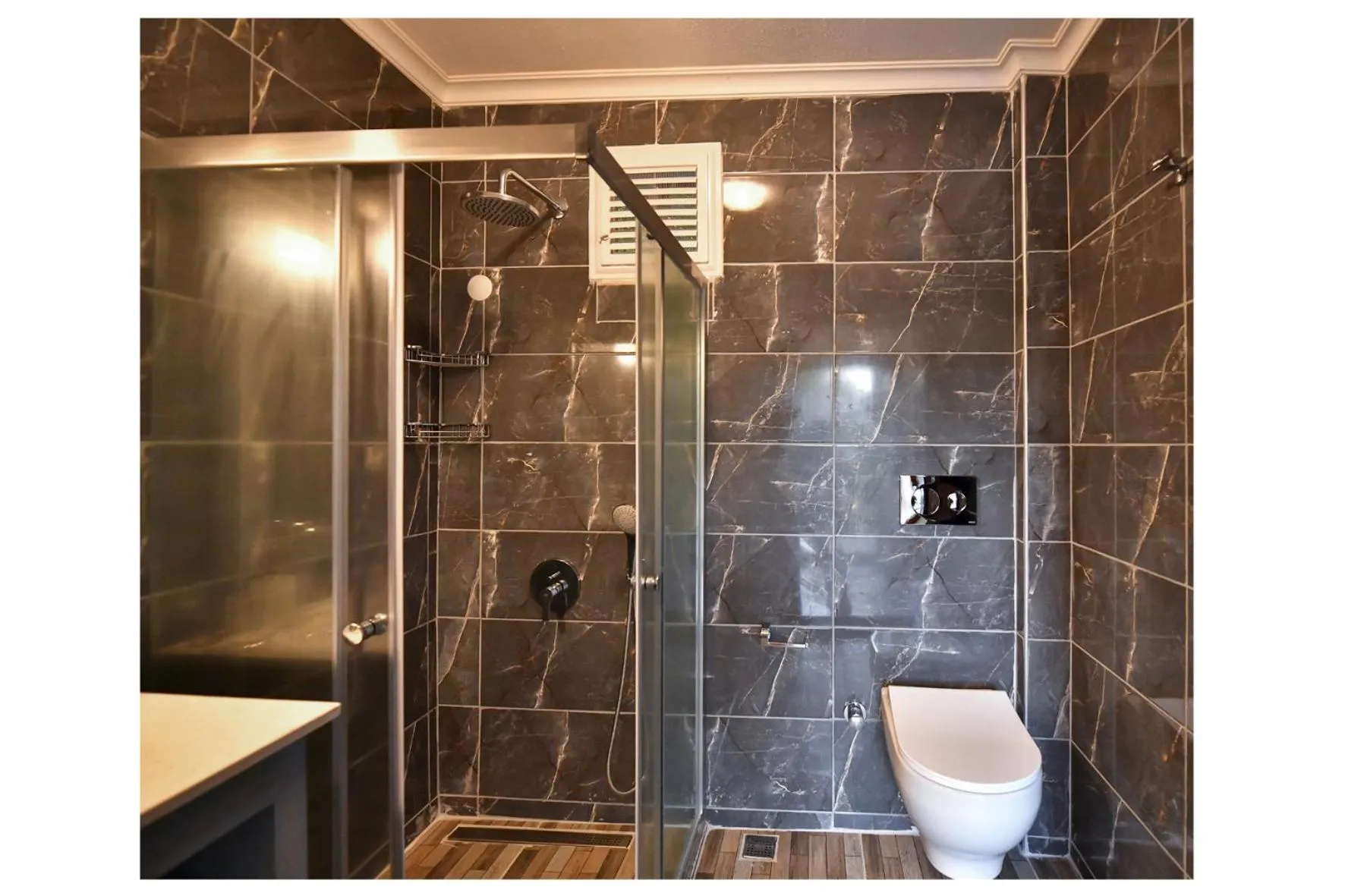 Shower in Pyramid Boutique Hotel