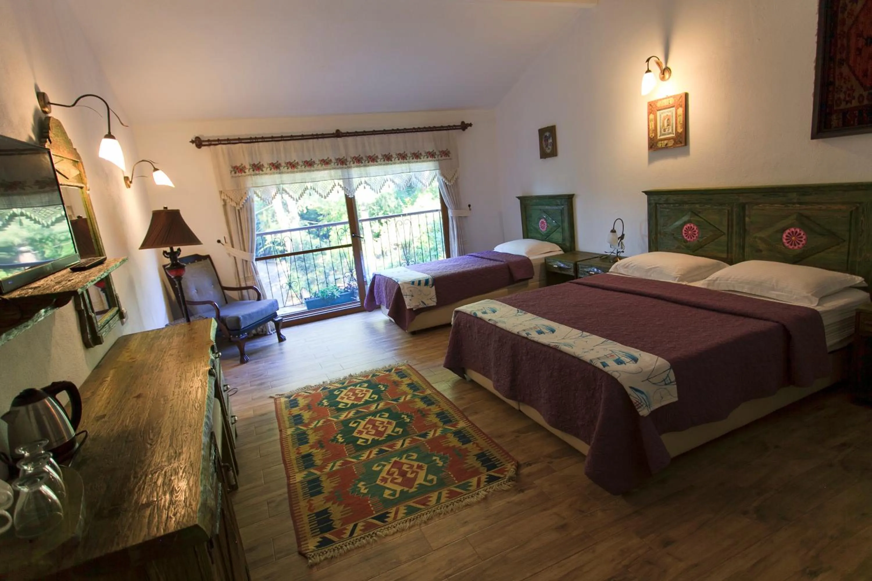 Photo of the whole room, Bed in Pyramid Boutique Hotel