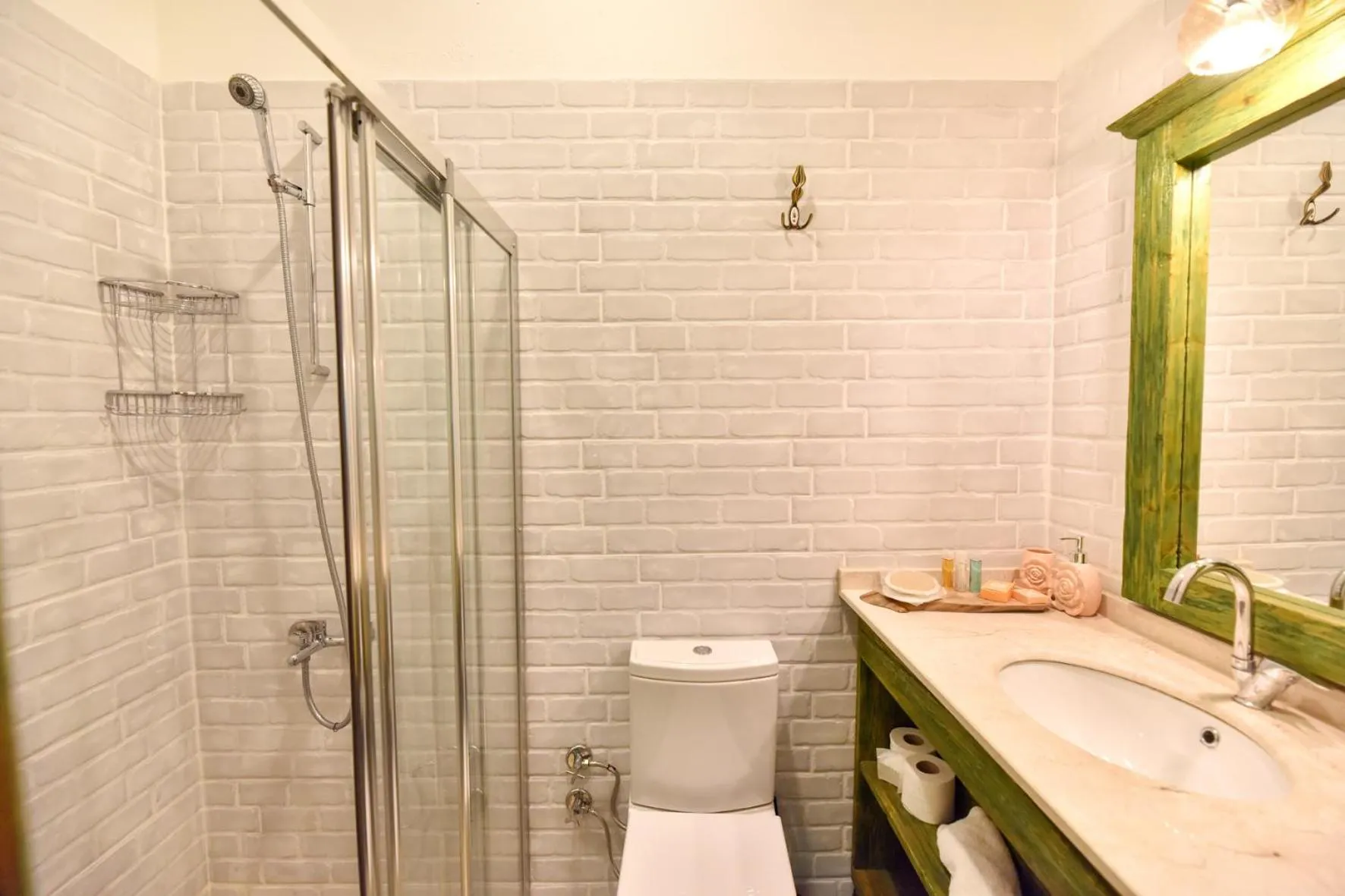 Shower in Pyramid Boutique Hotel