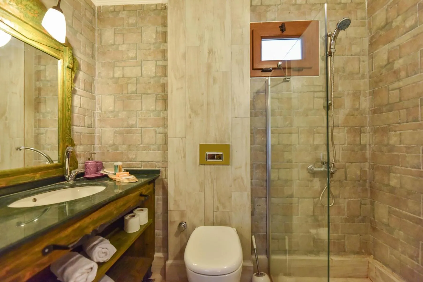 Shower in Pyramid Boutique Hotel