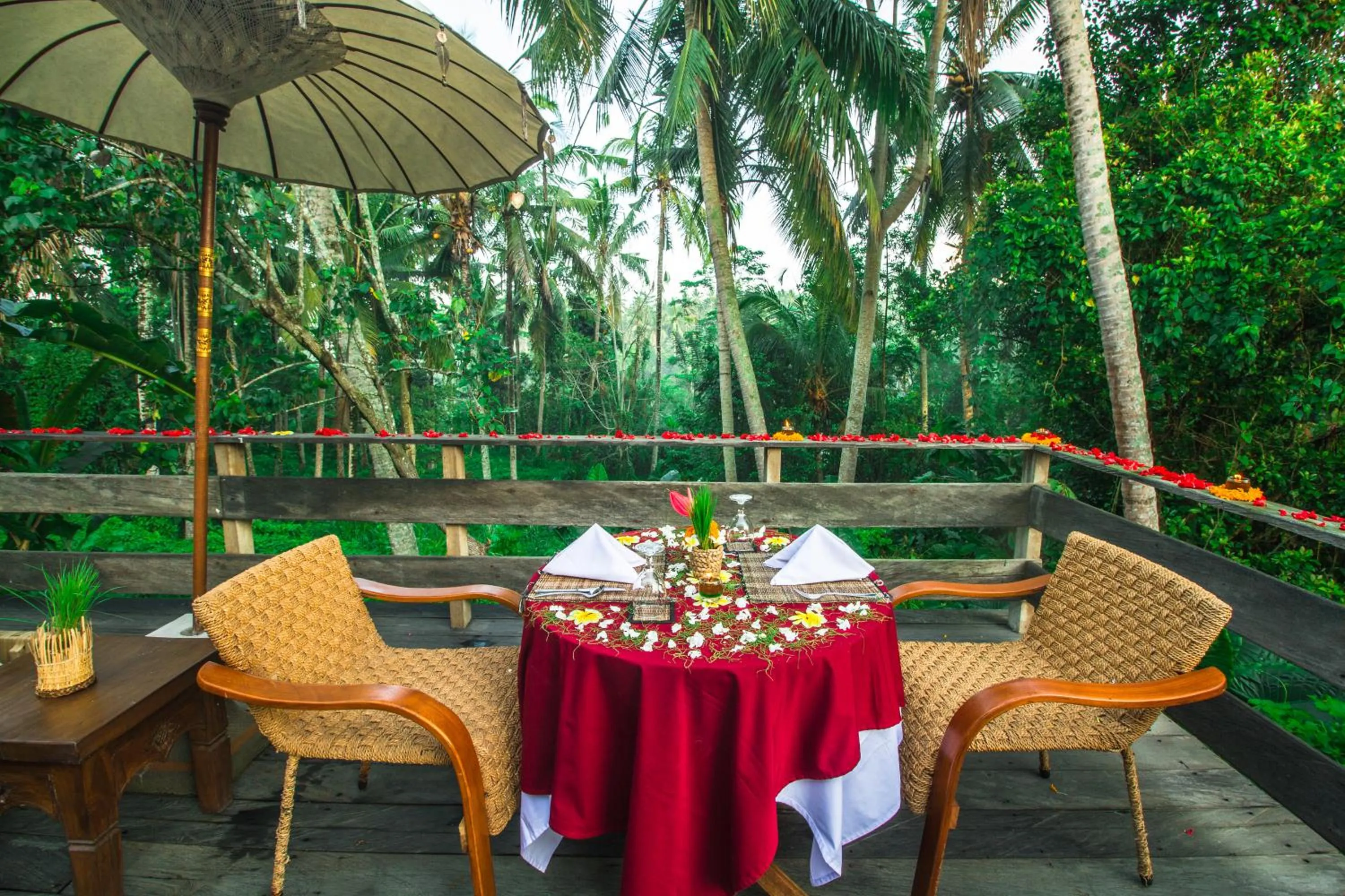 Restaurant/places to eat in Alam Sembuwuk Ubud