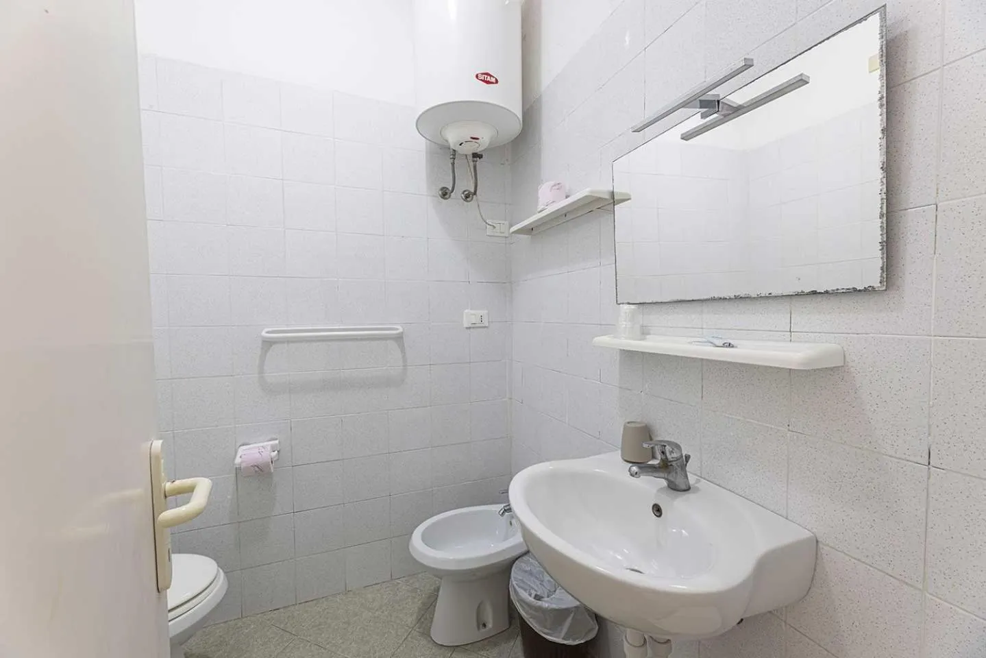 Shower in Hotel Le Ghiaie