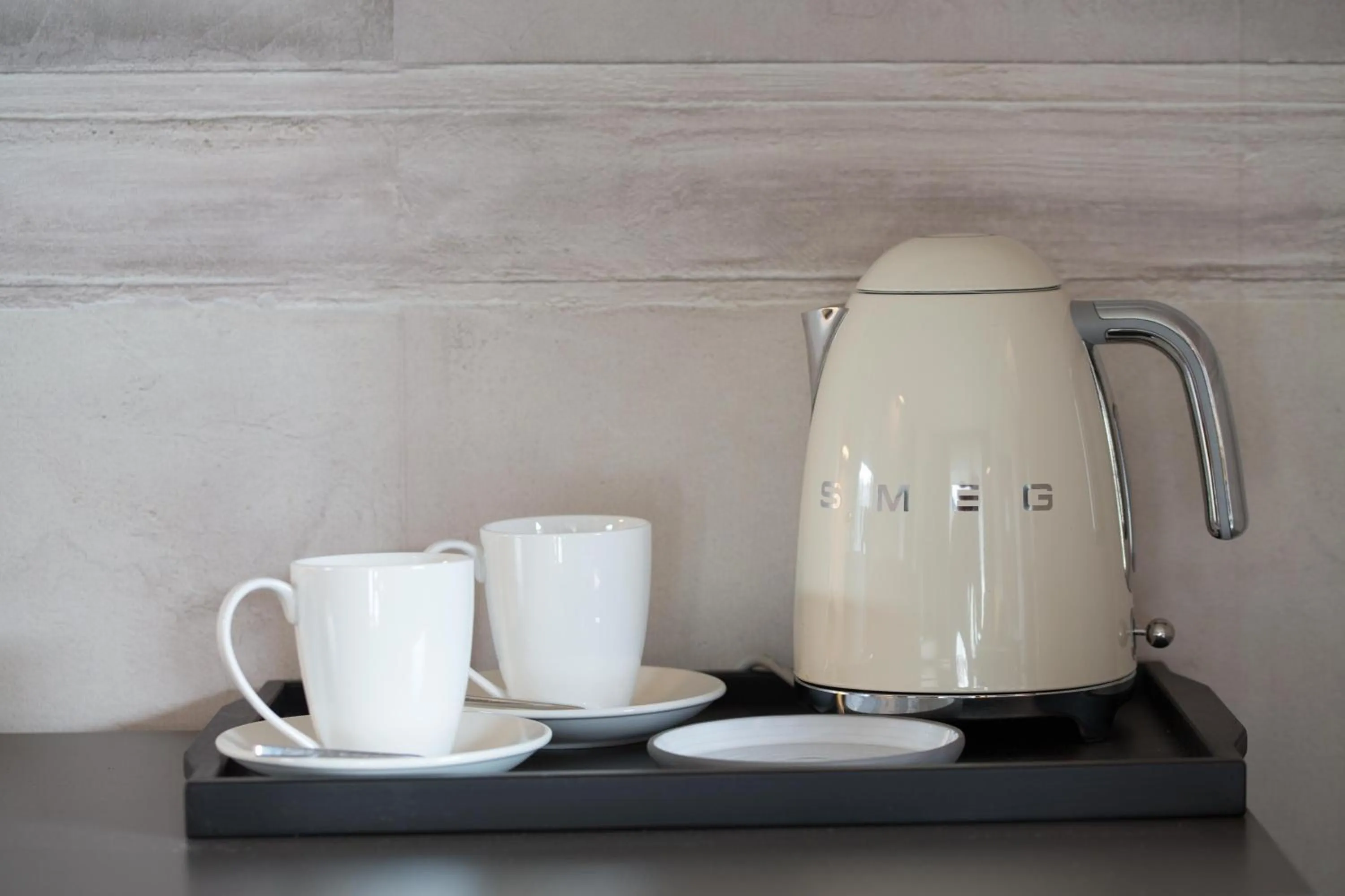 Coffee/Tea Facilities in Fifty House