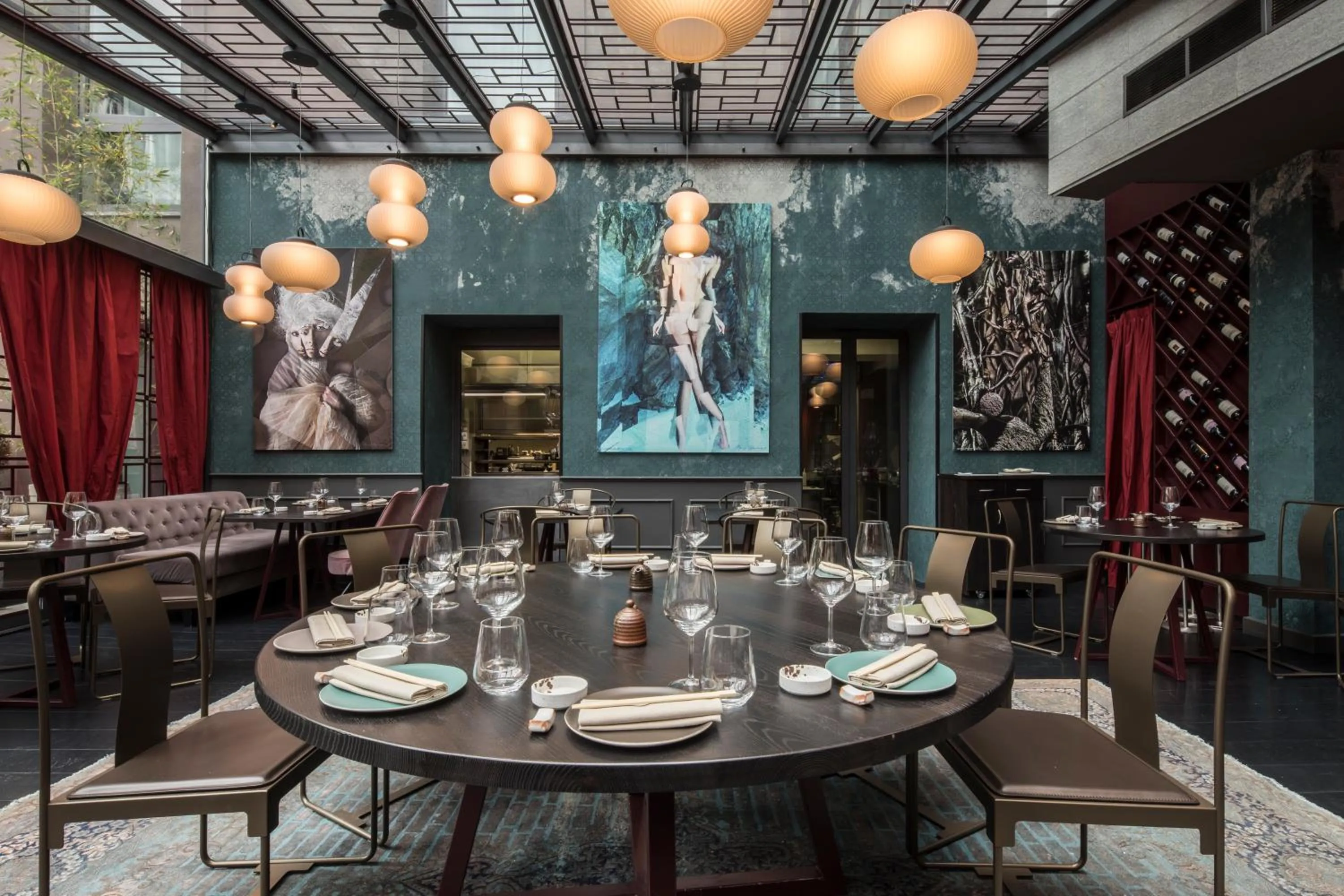 Restaurant/Places to Eat in Fifty House