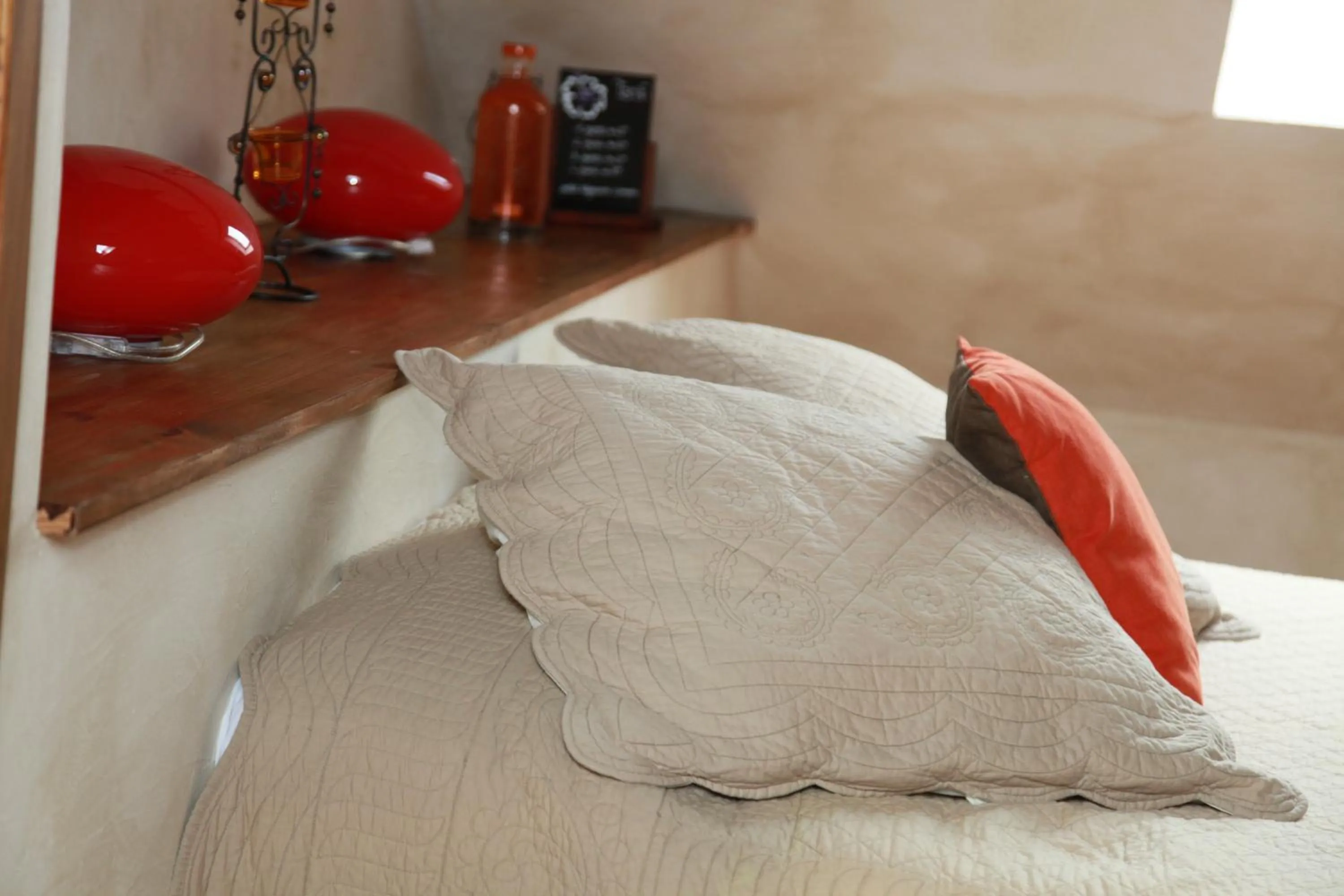 Other, Bed in Chambres Du Marais