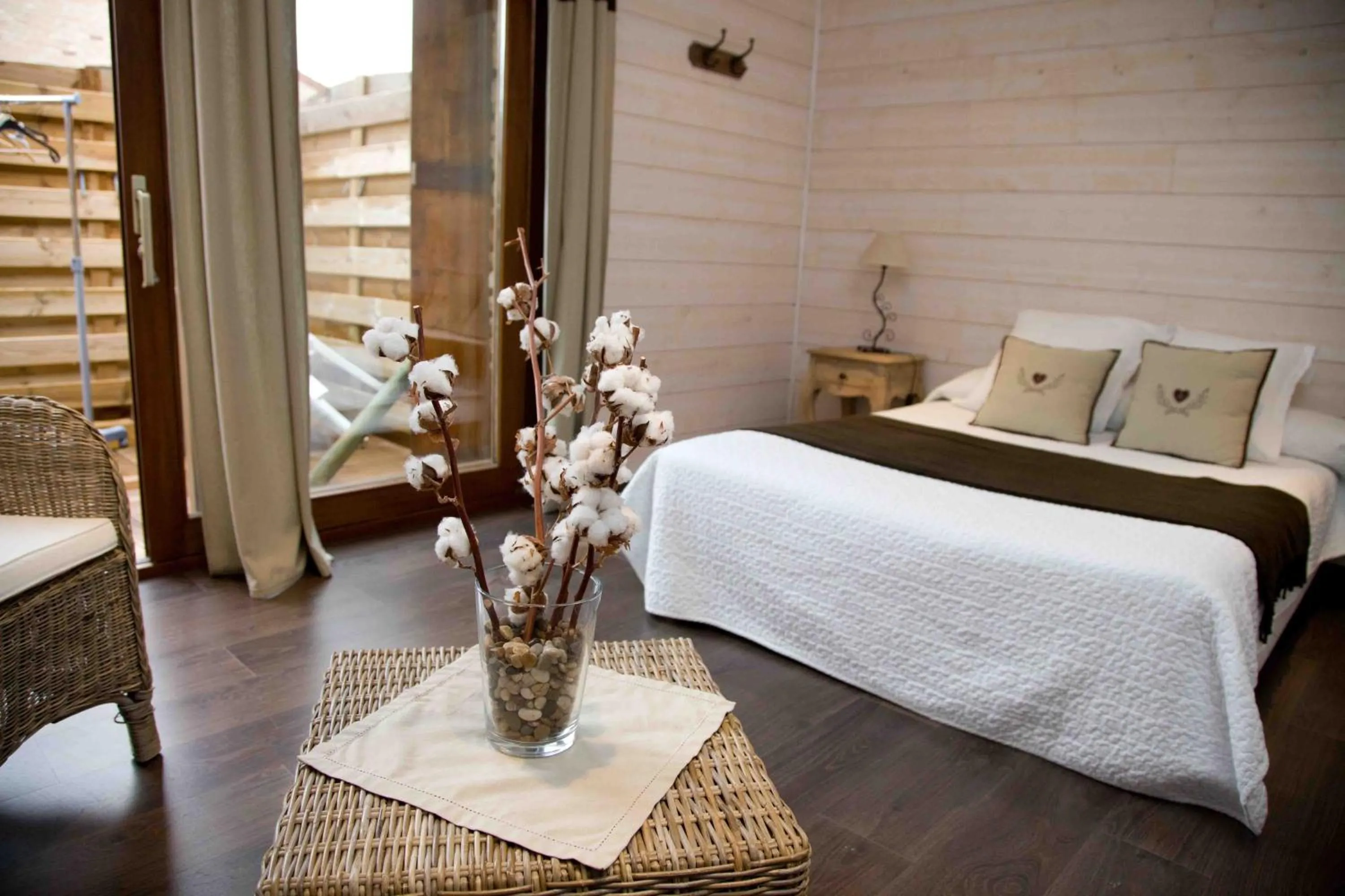 Photo of the whole room, Bed in Chambres Du Marais