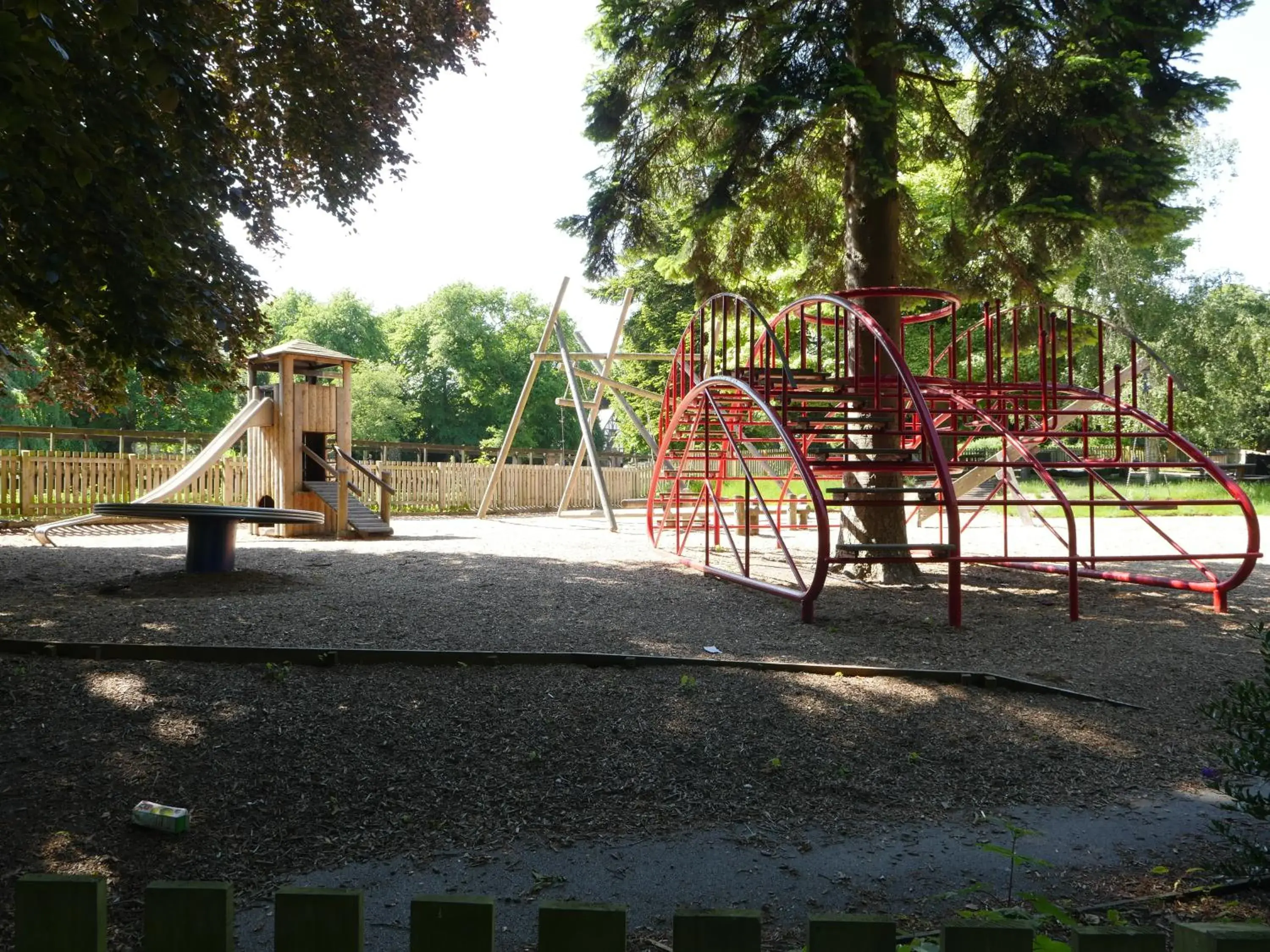 Neighbourhood, Children's Play Area in Rondeva