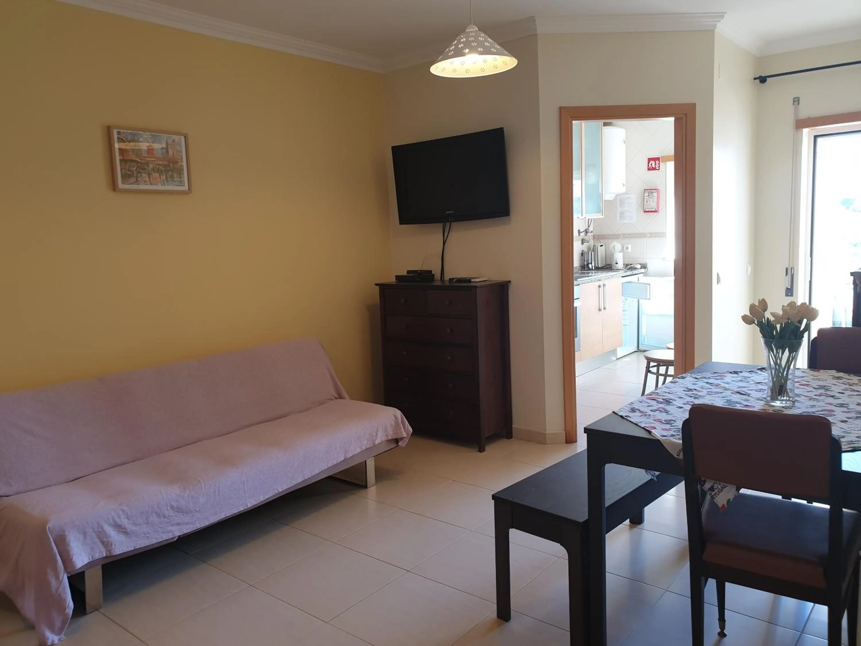 TV and multimedia, Bed in Albufeira Falesia Beach Apartment