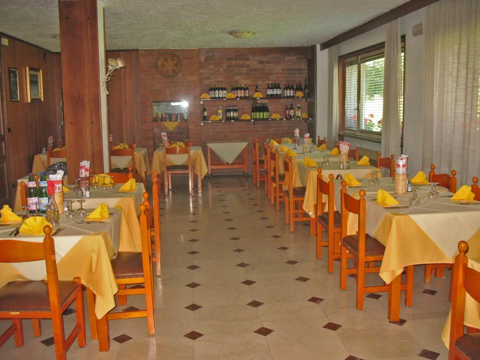 Restaurant/places to eat in Albergo La Grolla