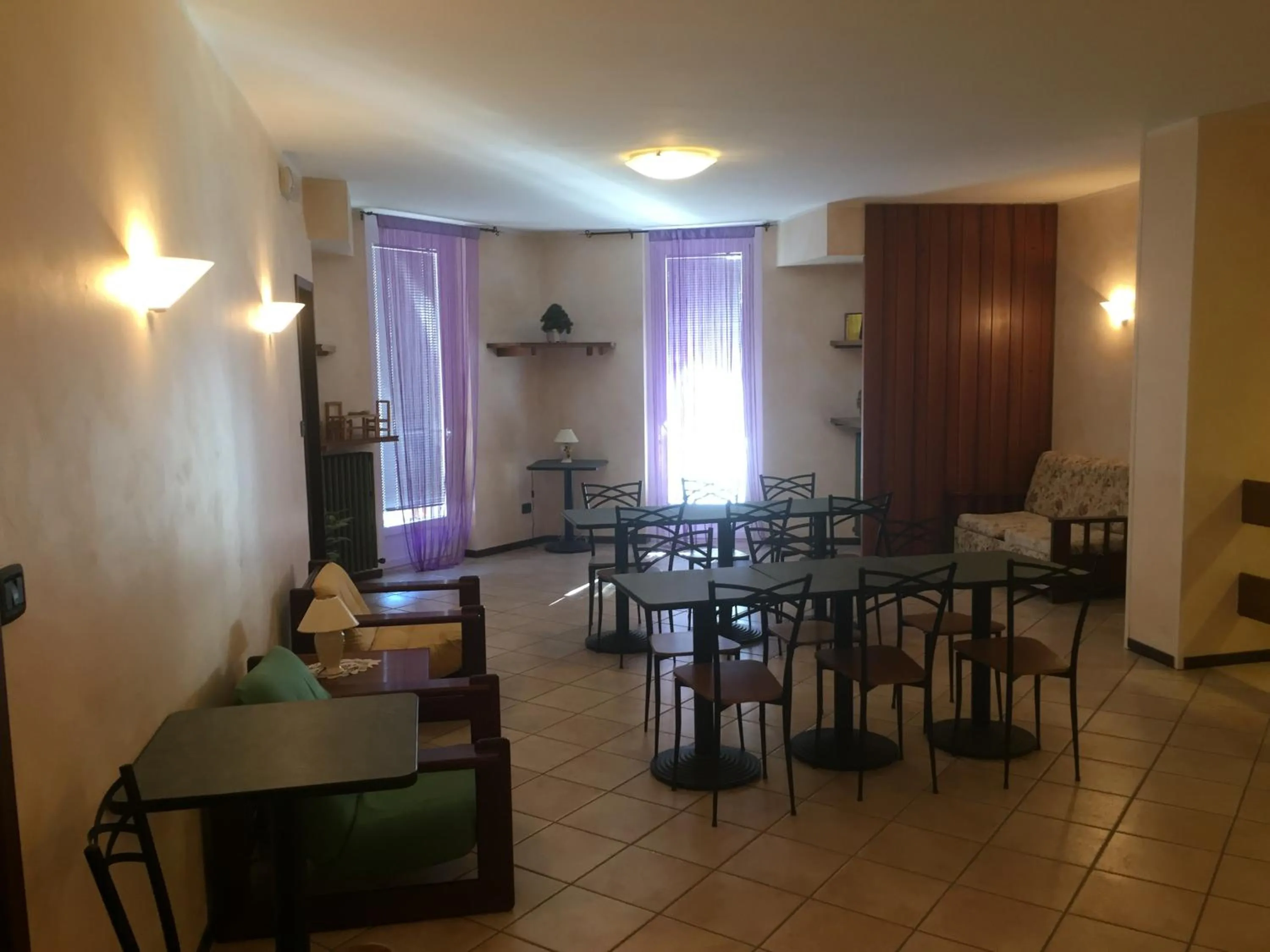 Restaurant/places to eat in Albergo La Grolla