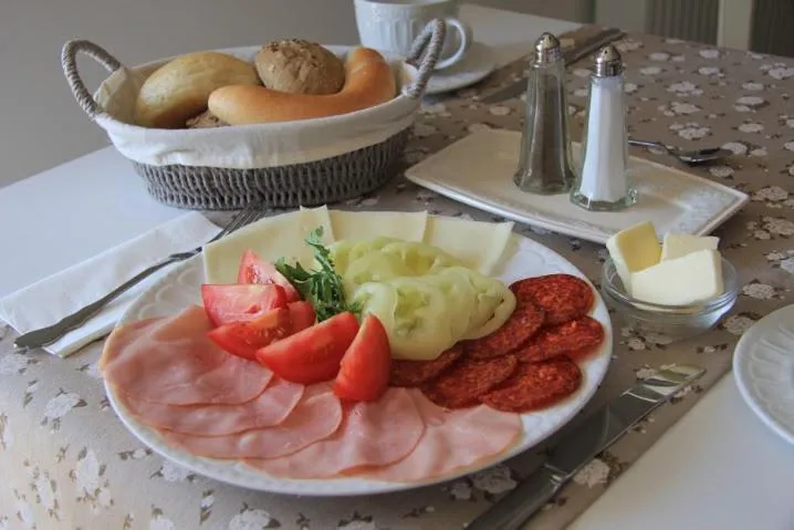 Continental breakfast in Barackvirág Apartmanház