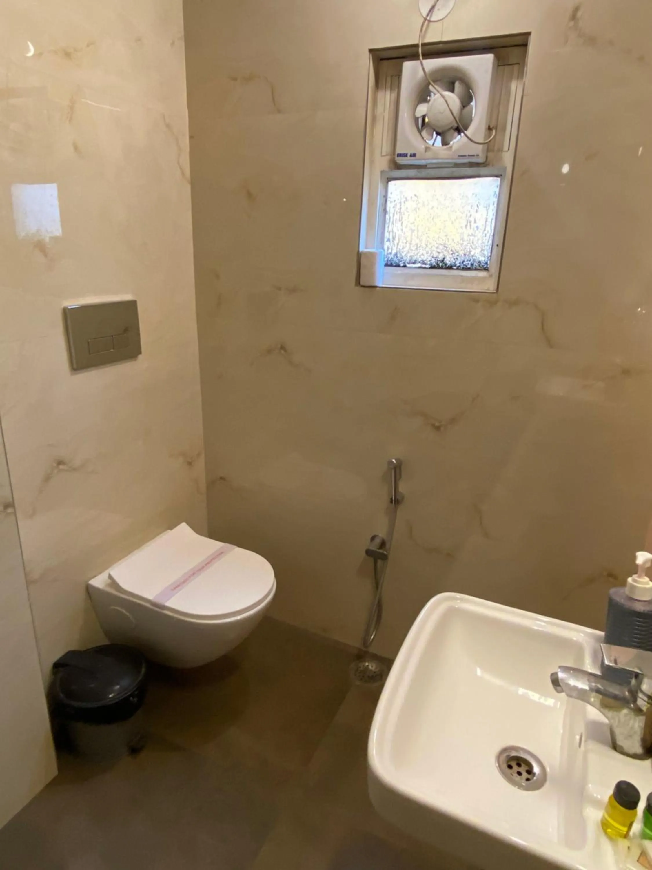 Toilet in Chitra Katha - A Story Per Stay