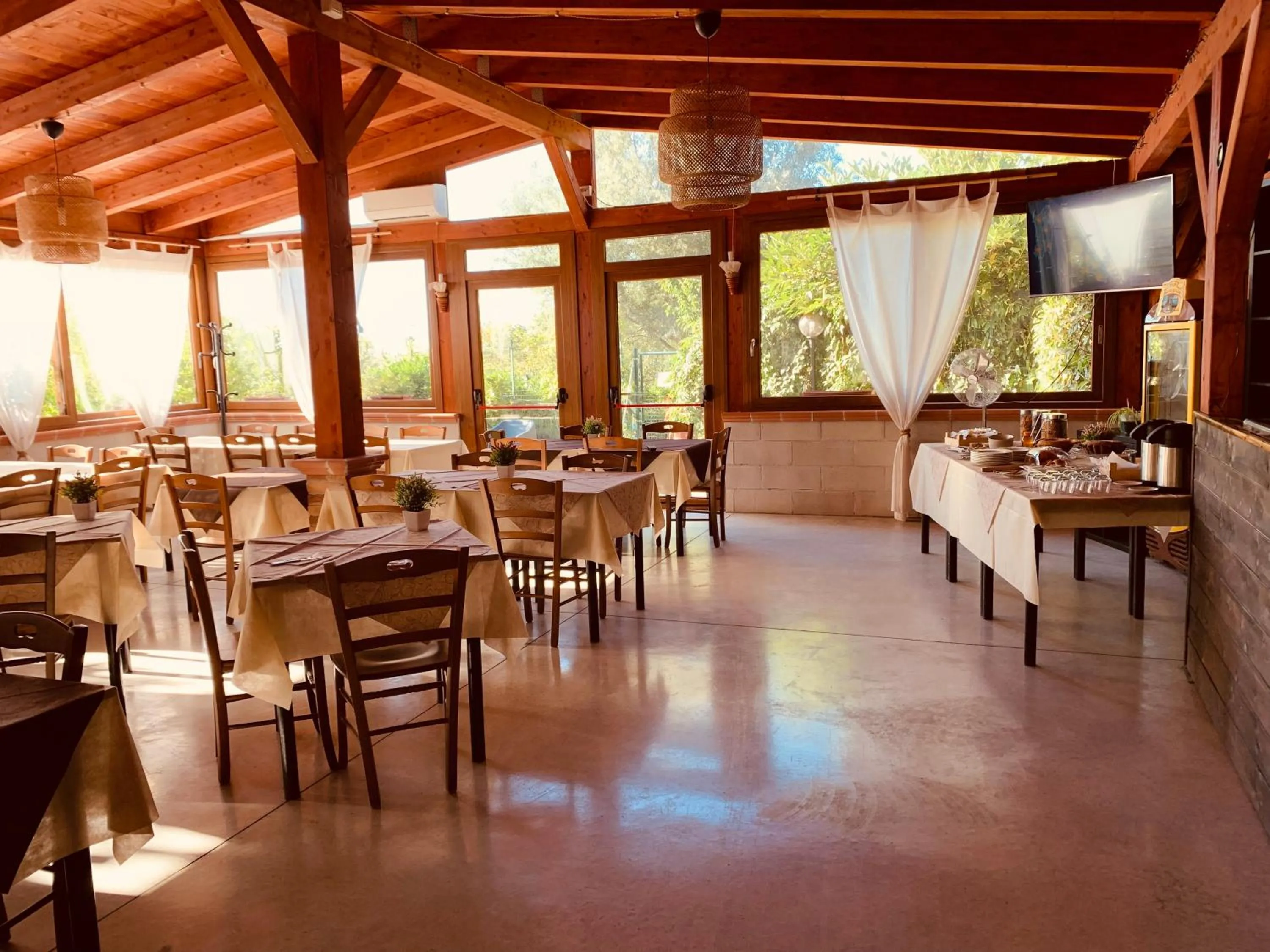 Seating area, Restaurant/Places to Eat in B&B Le Quercigliole