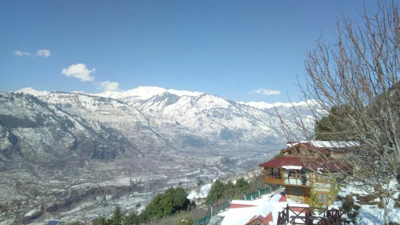 Mountain view in Himalyan Kothi Kais