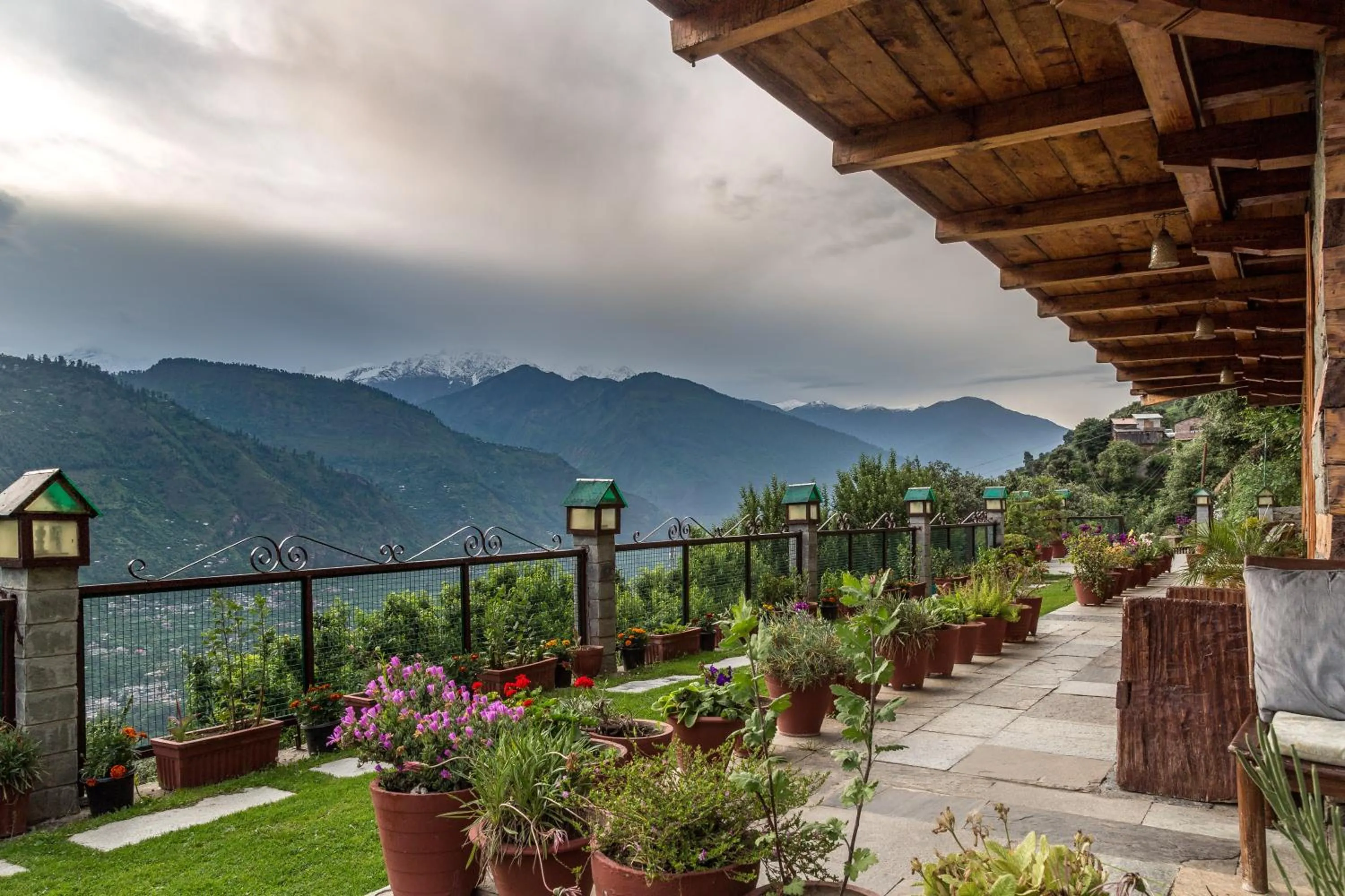 Mountain view in Himalyan Kothi Kais
