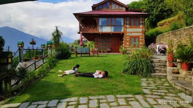 Natural landscape in Himalyan Kothi Kais