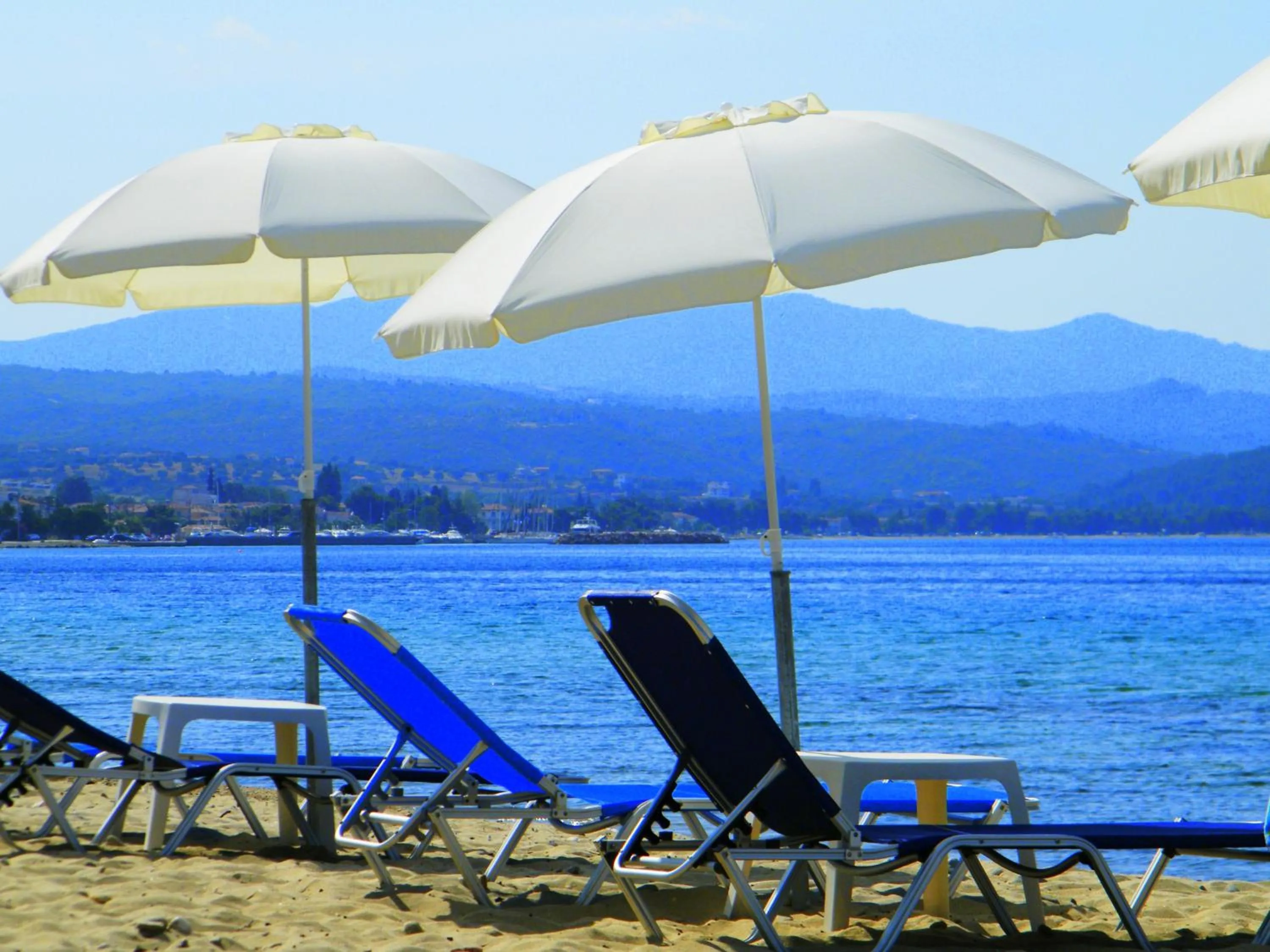 Beach in Maras Marinas Home