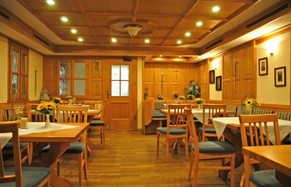 Restaurant/places to eat in Gasthaus Gumping