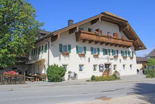 Property building in Gasthaus Gumping