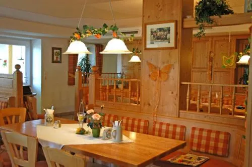 Property building in Gasthaus Gumping