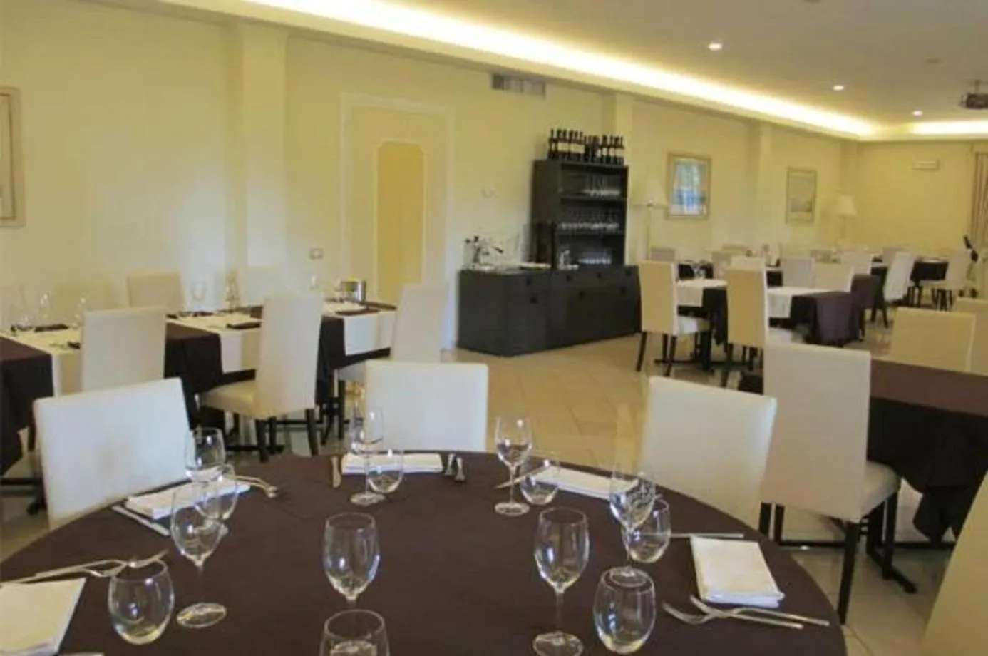 Restaurant/places to eat in Park Hotel Villamaria
