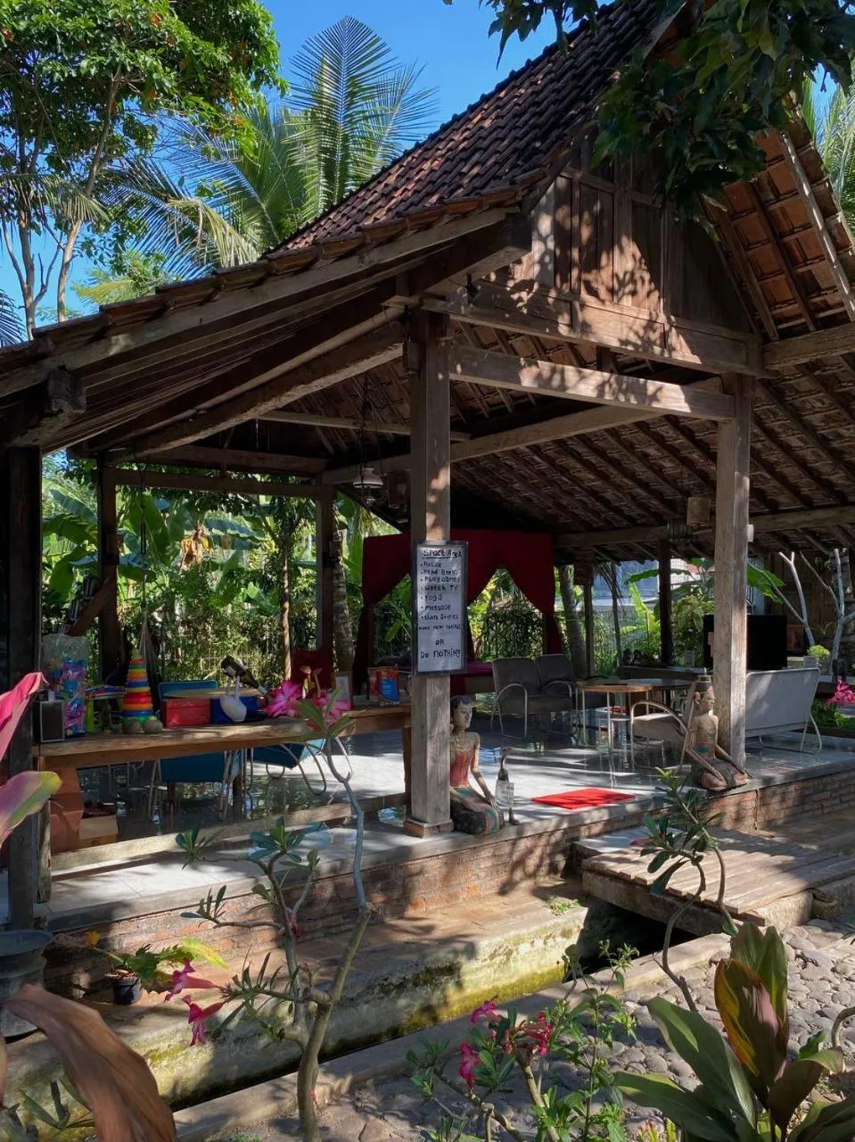 Spring in Didu's Homestay Bed & Breakfast