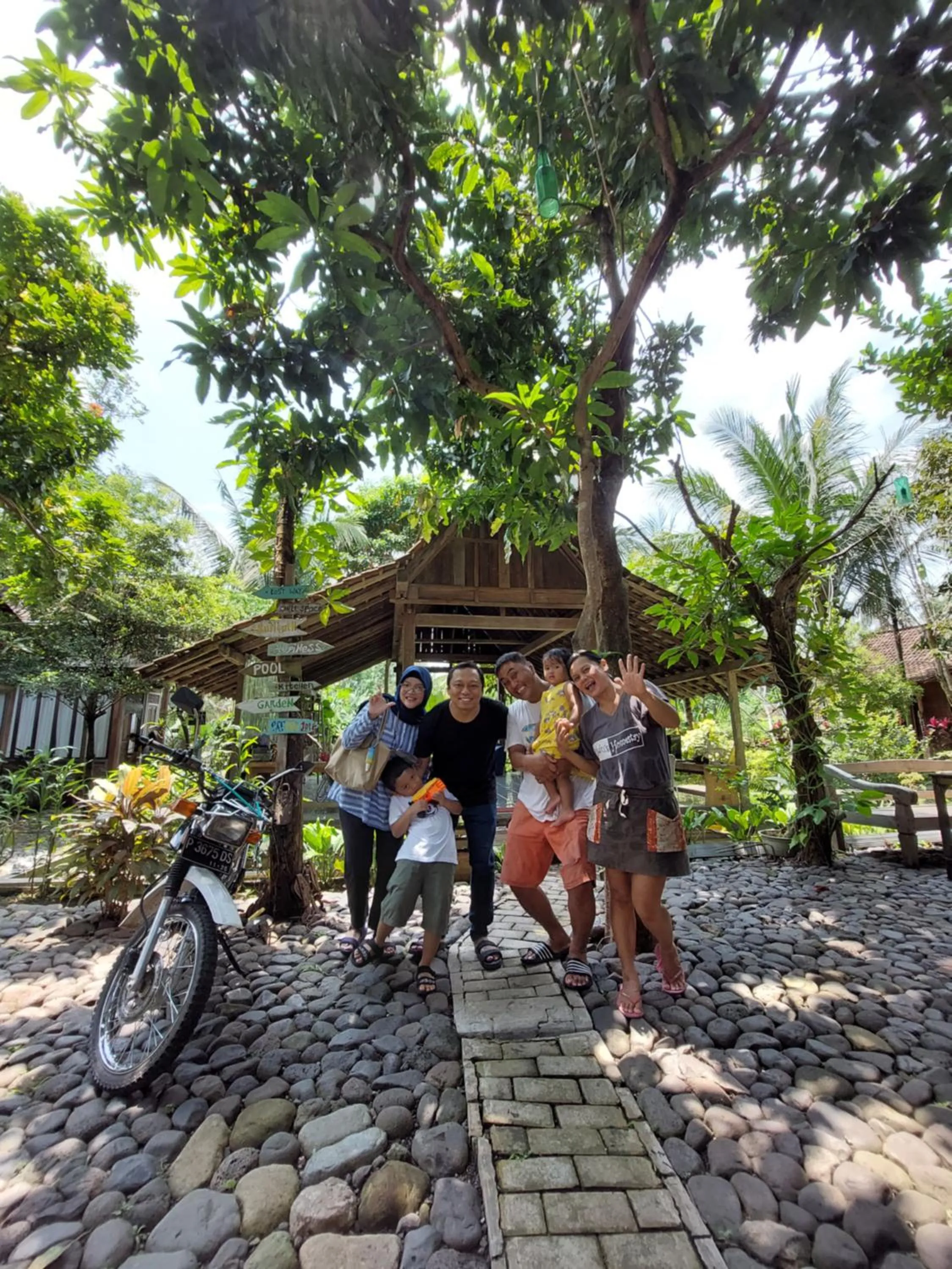 Day in Didu's Homestay Bed & Breakfast