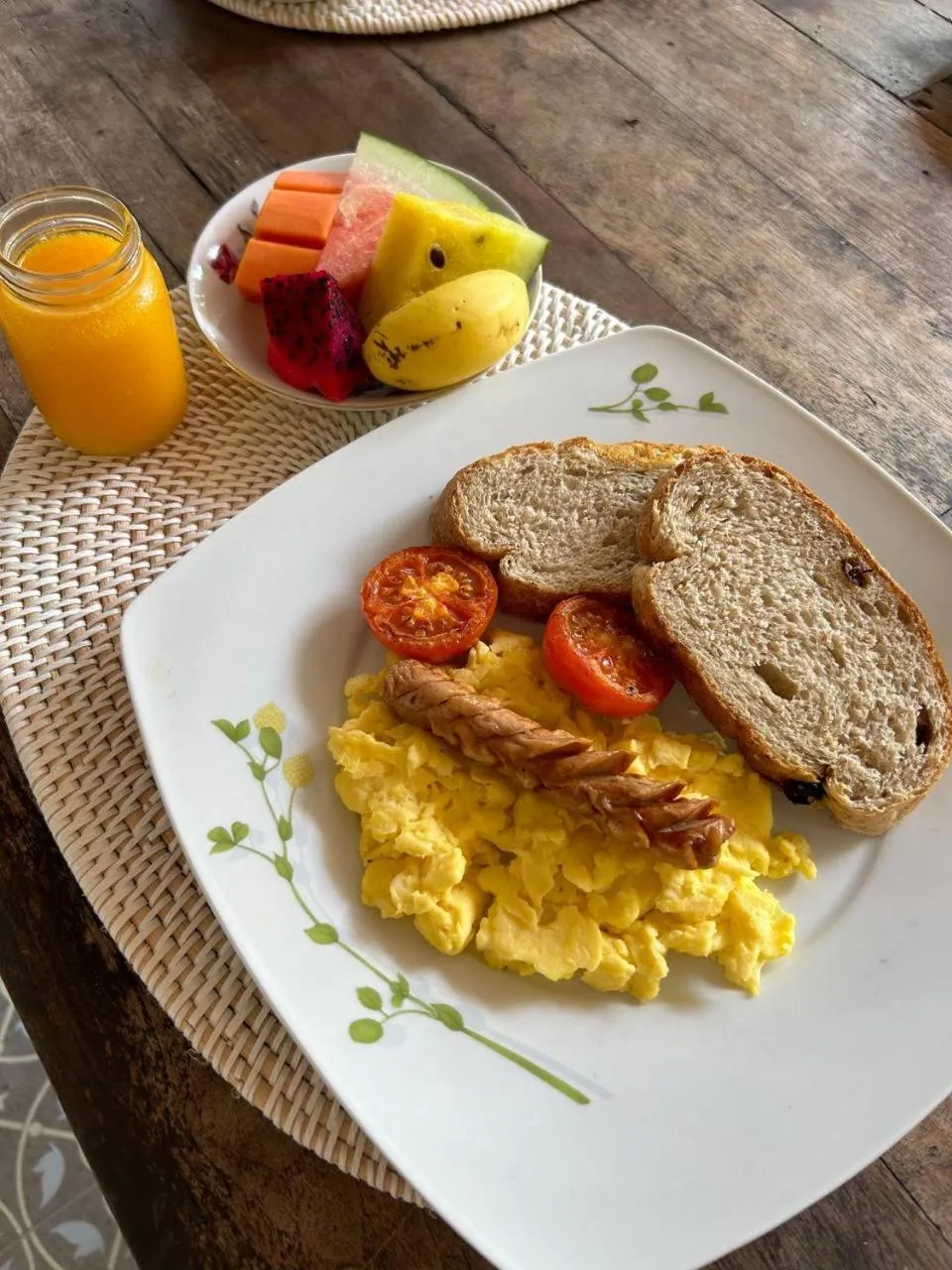 Food and drinks in Didu's Homestay Bed & Breakfast