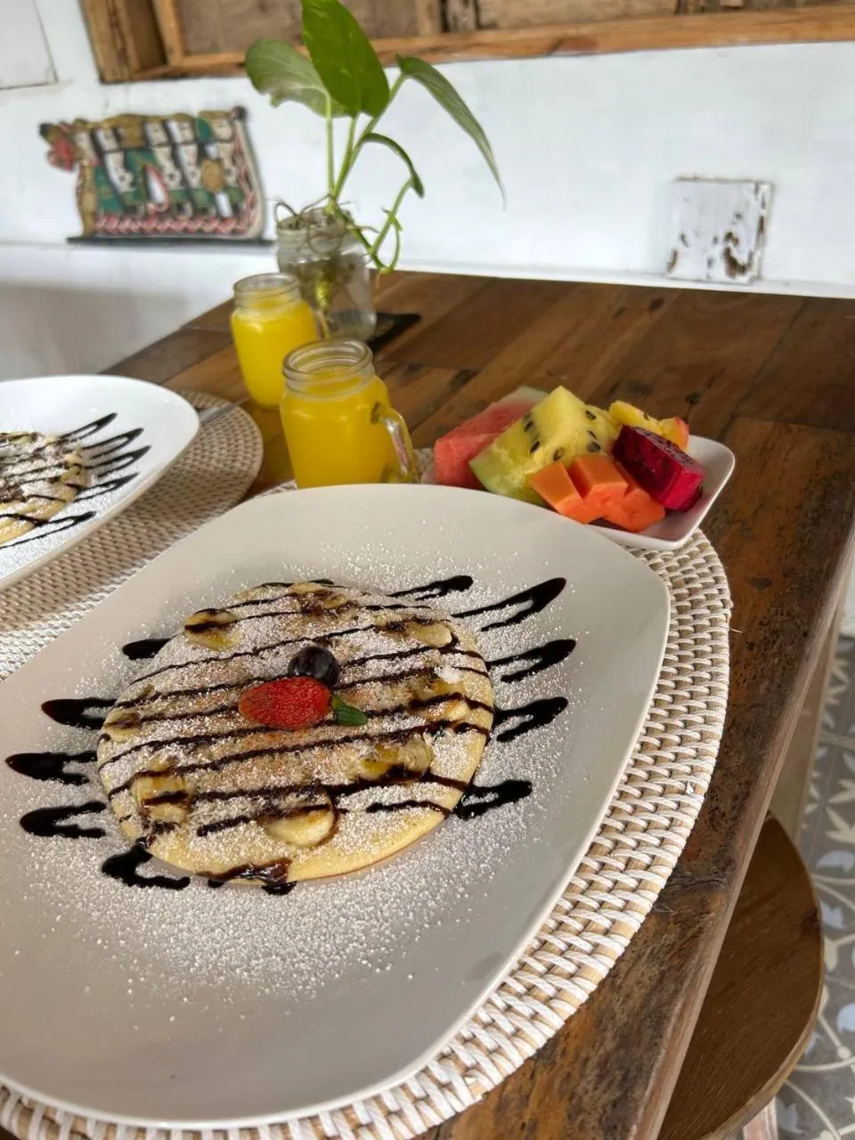 Food and drinks in Didu's Homestay Bed & Breakfast