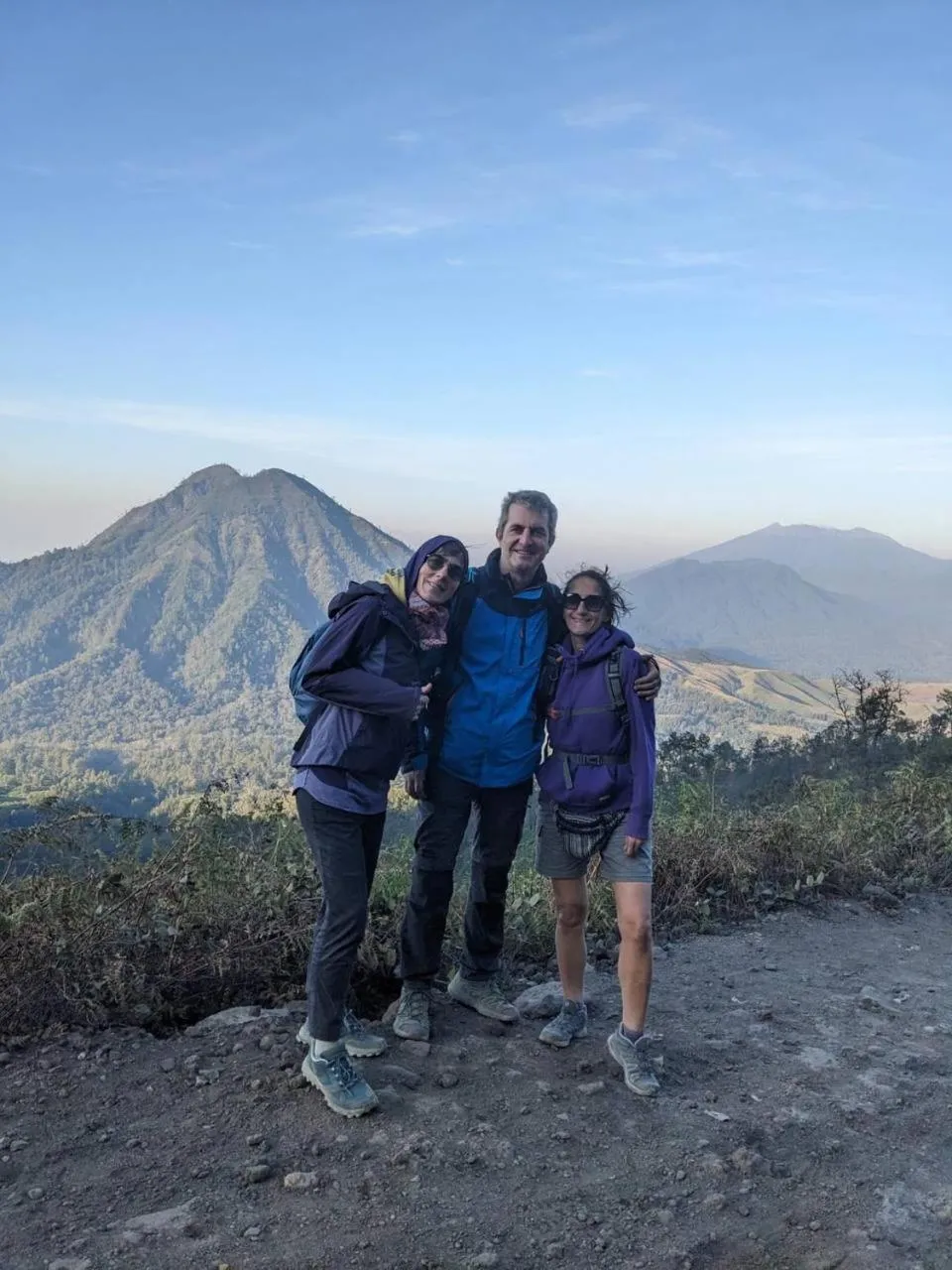 People in Didu's Homestay Bed & Breakfast