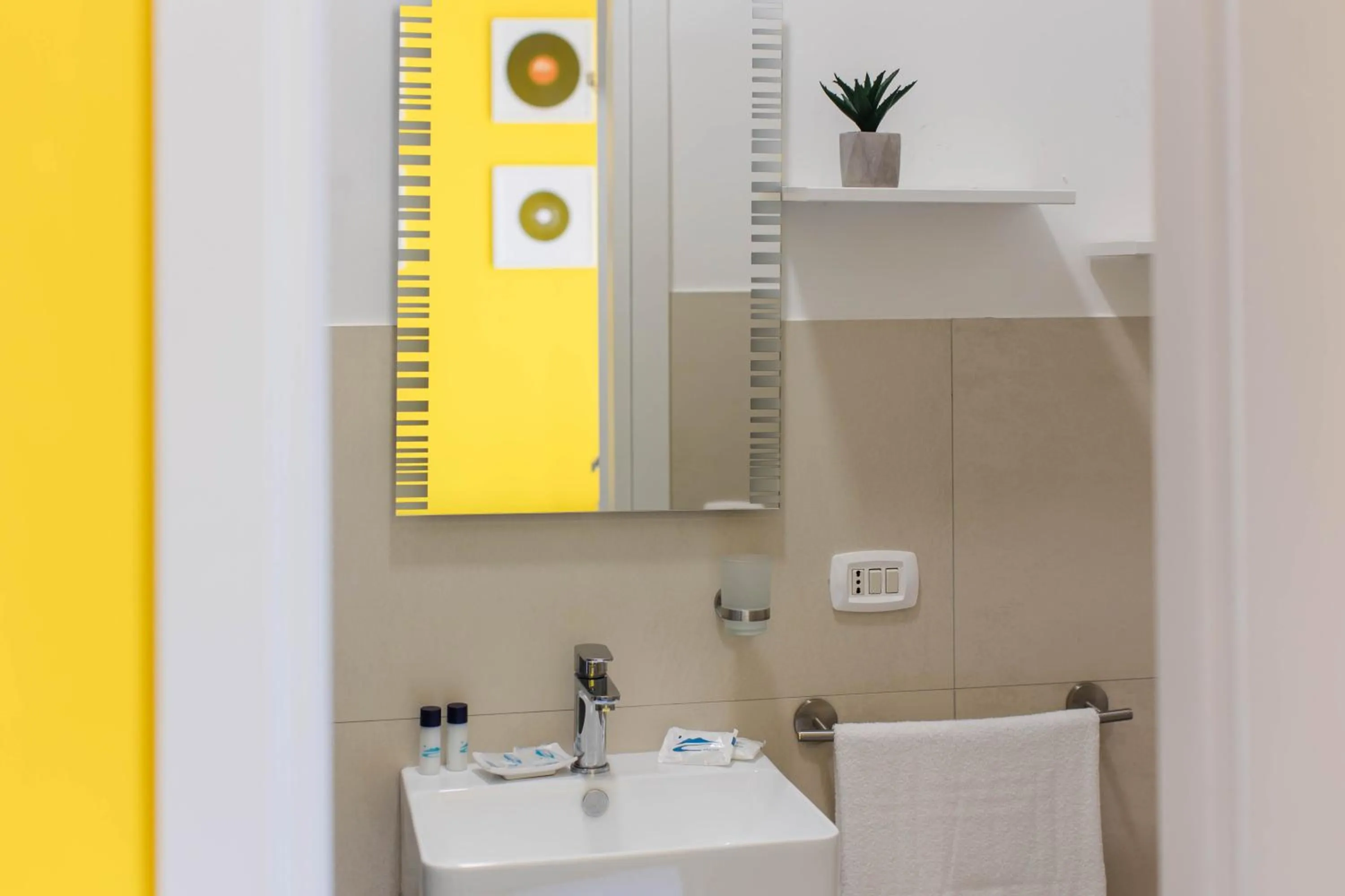 Bathroom in Colori e Note