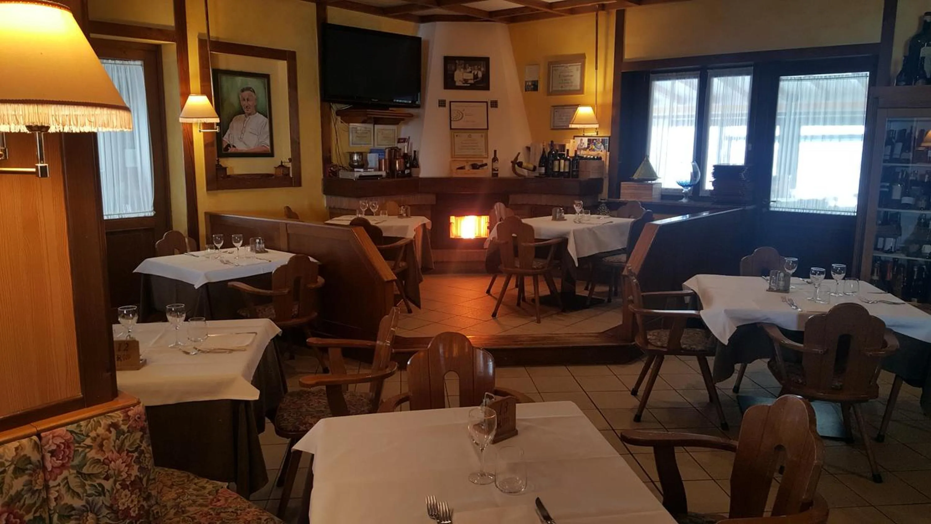 Restaurant/places to eat in La Baita D'Oro Ristorante Residence