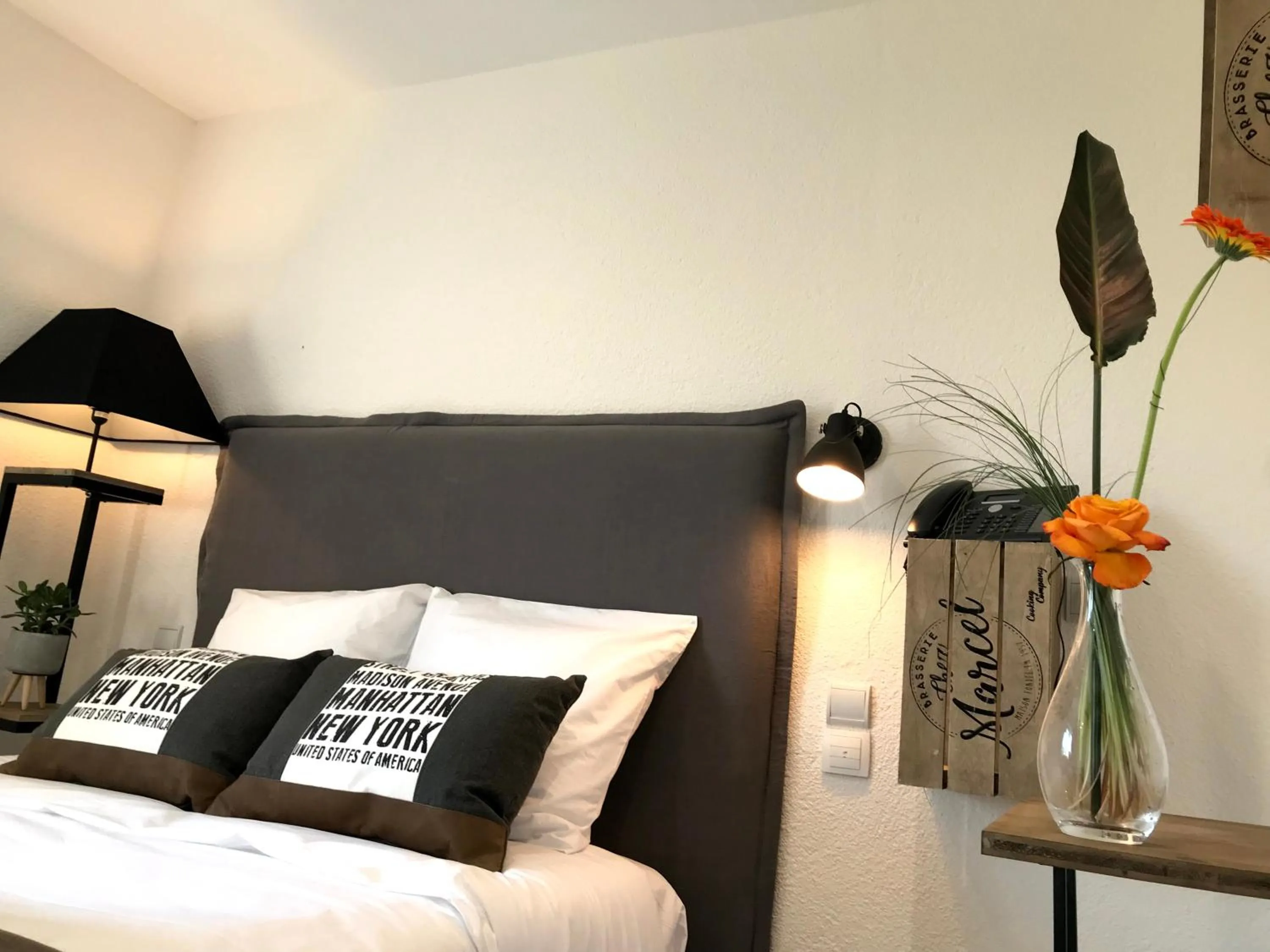 Bed in HOSTELLERIE DES BICHONNIERES